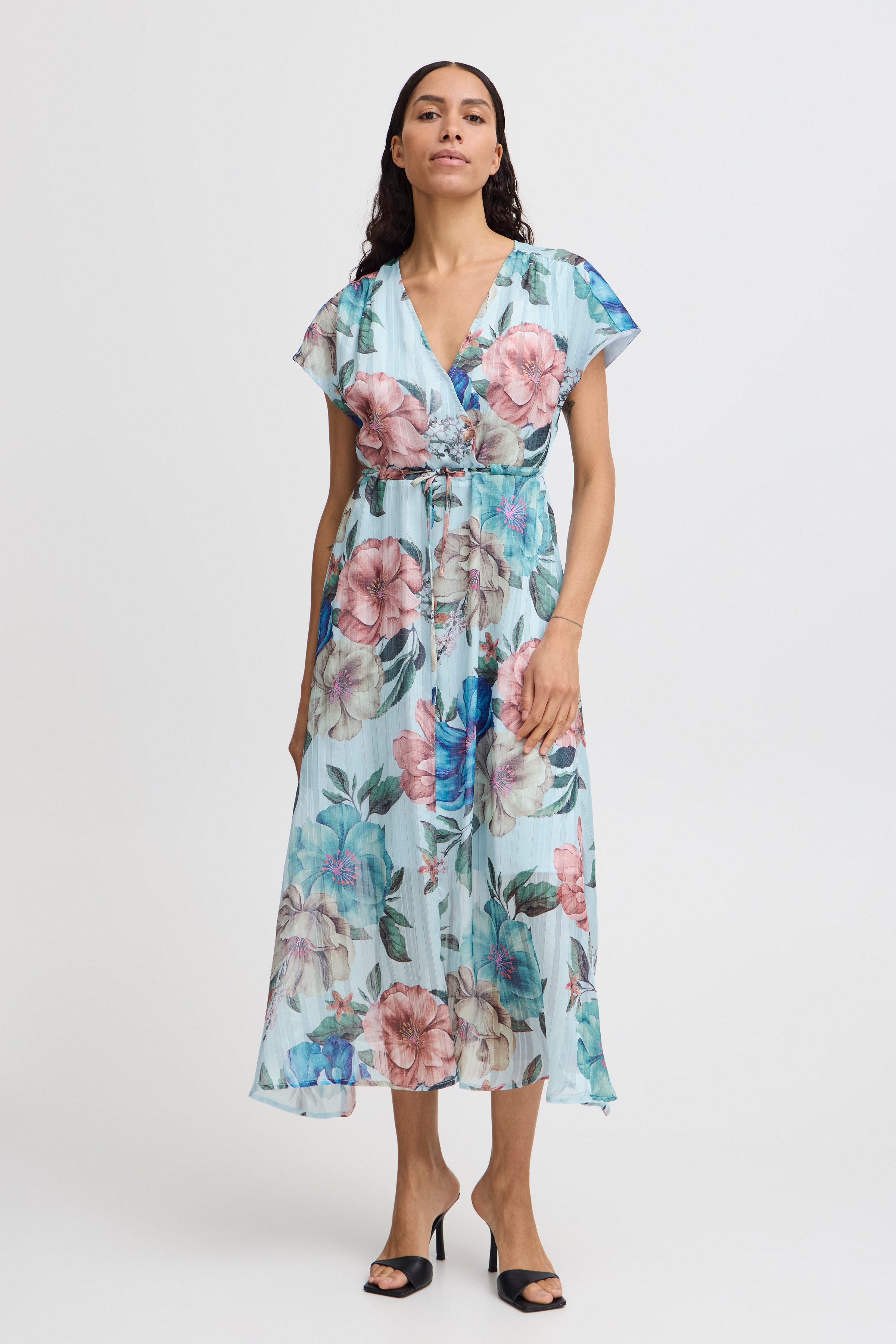 BYJAQUELYN Kleid LOOKBOOK FRONT 20815748-203054