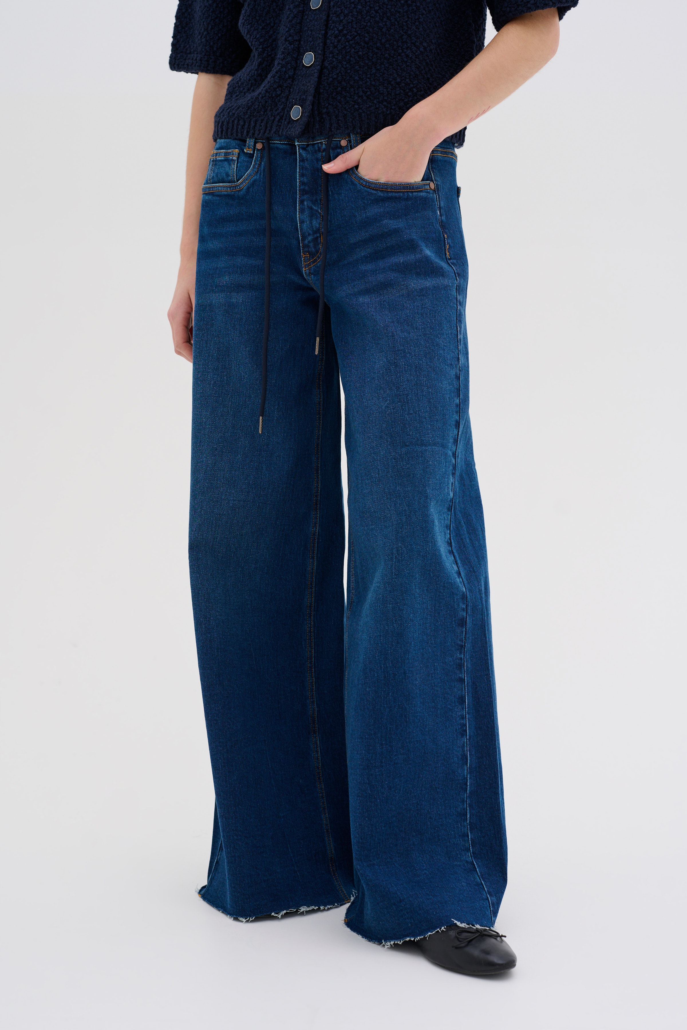 DangoMW Jeans LOOKBOOK FRONT 10704777-100061