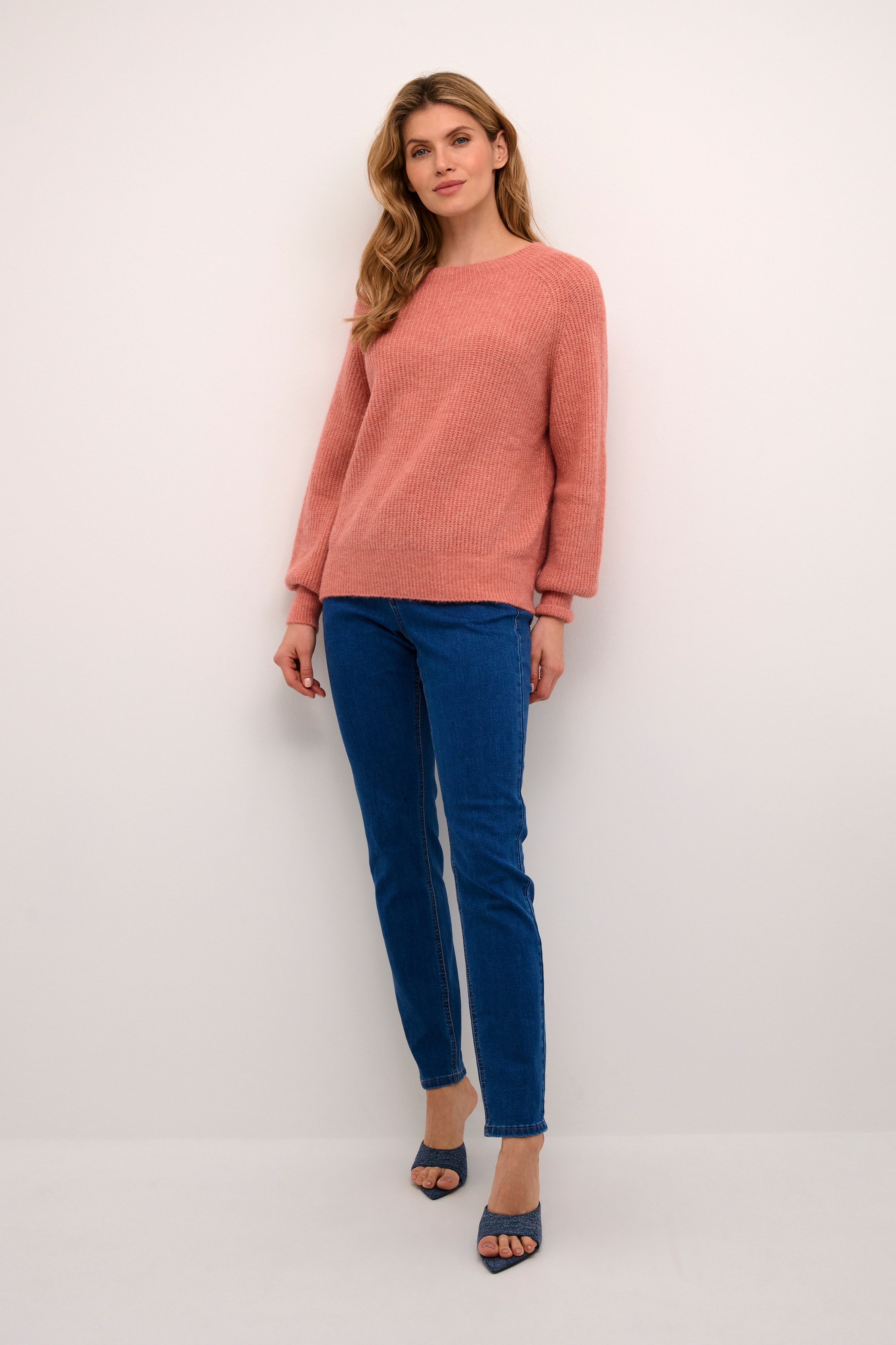 CRSwan Pullover LOOKBOOK FRONT 10613129-151512