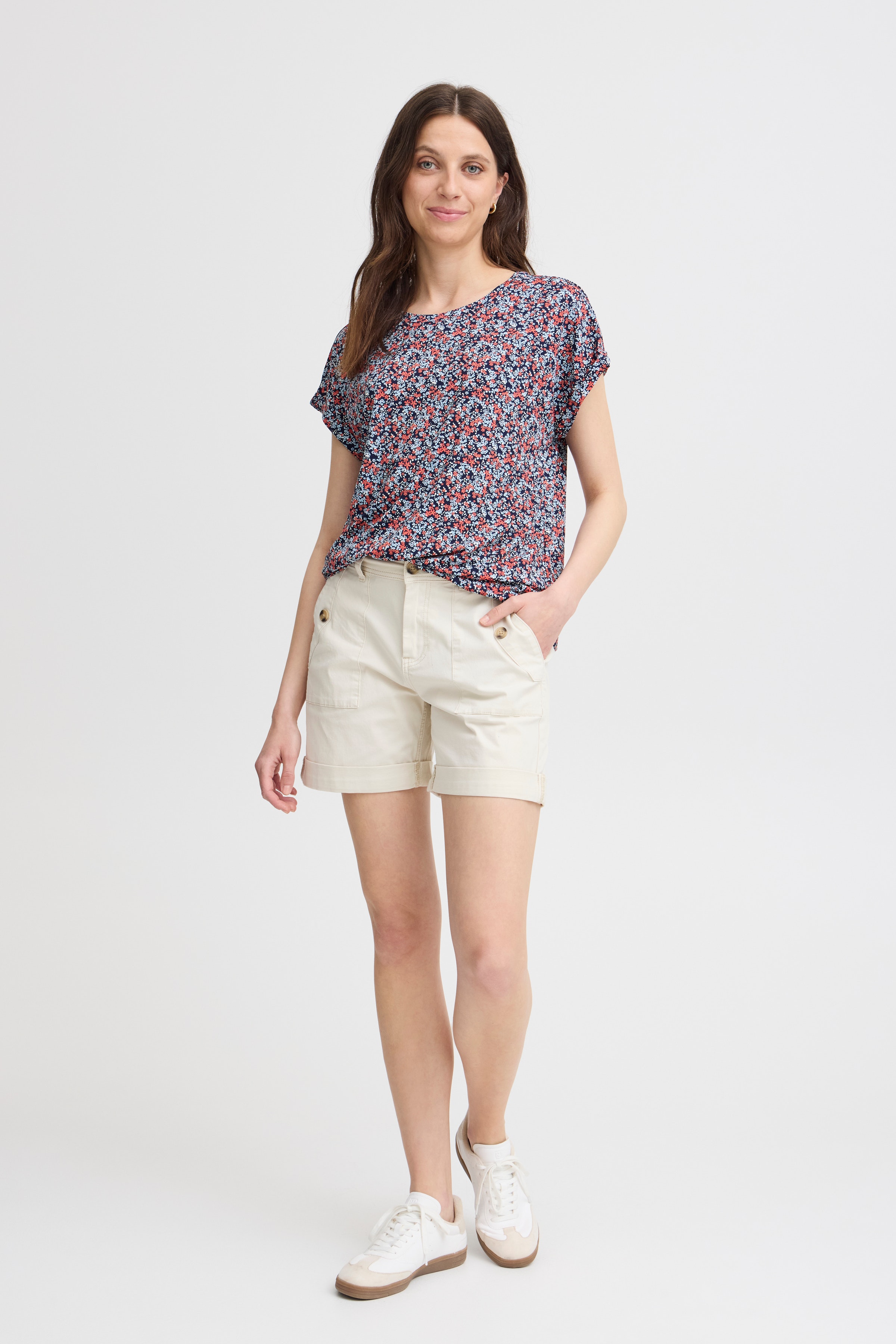 FRSEEN T-shirt LOOKBOOK FRONT 20610634-203755