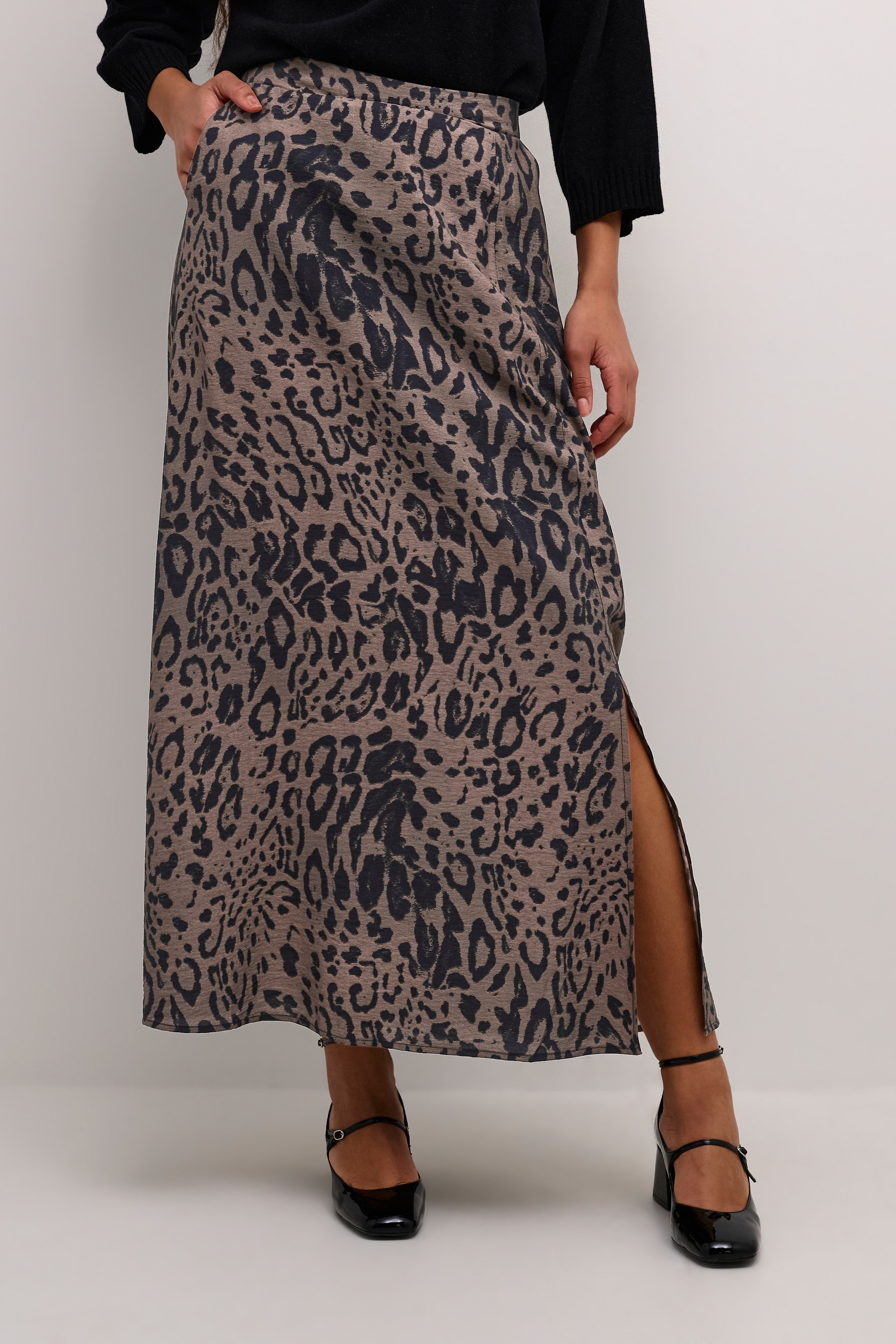 KAjemma Skirt LOOKBOOK FRONT 10508971-106279