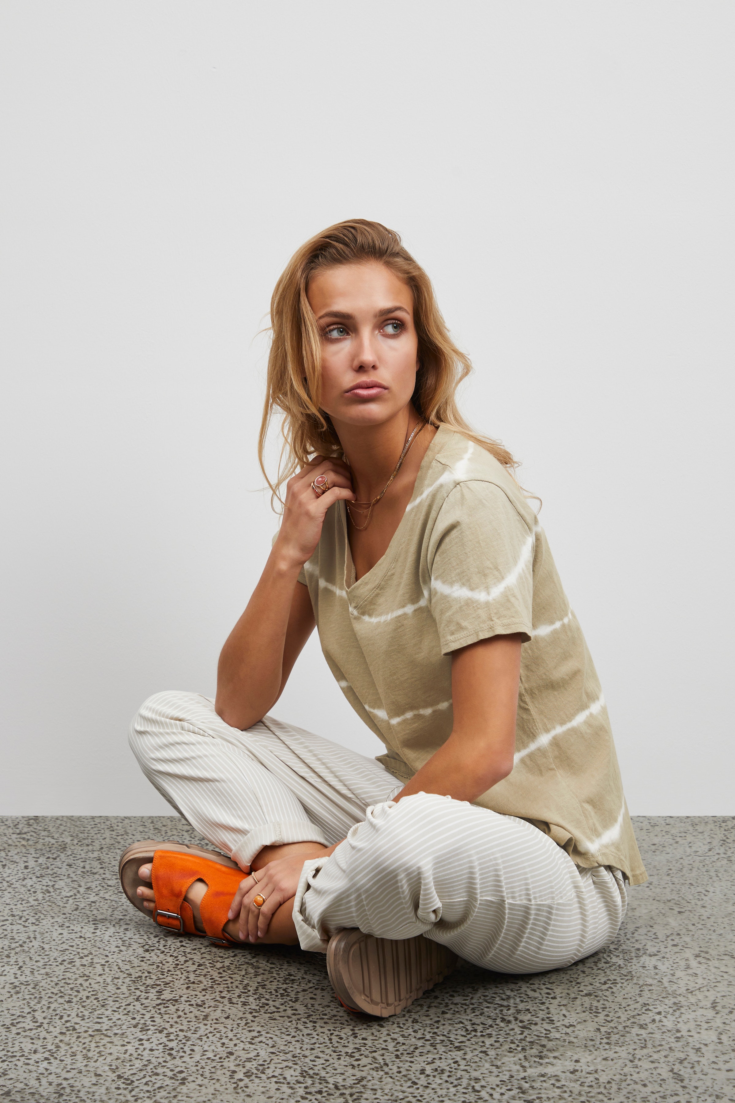 SBFAIDA T-shirt LOOKBOOK DETAIL 22100218-161407