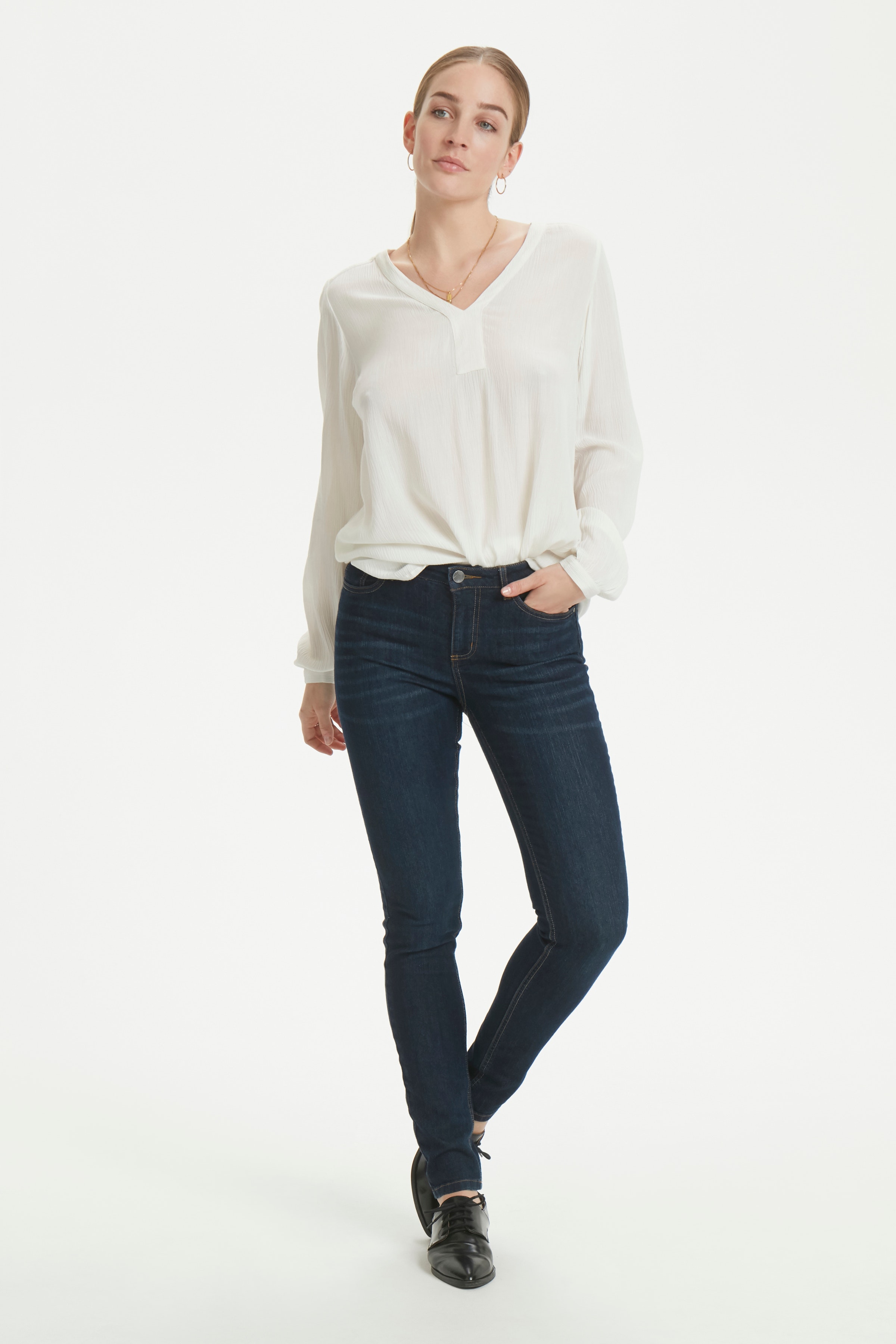 Betty Jeans LOOKBOOK FRONT 10500090-52853