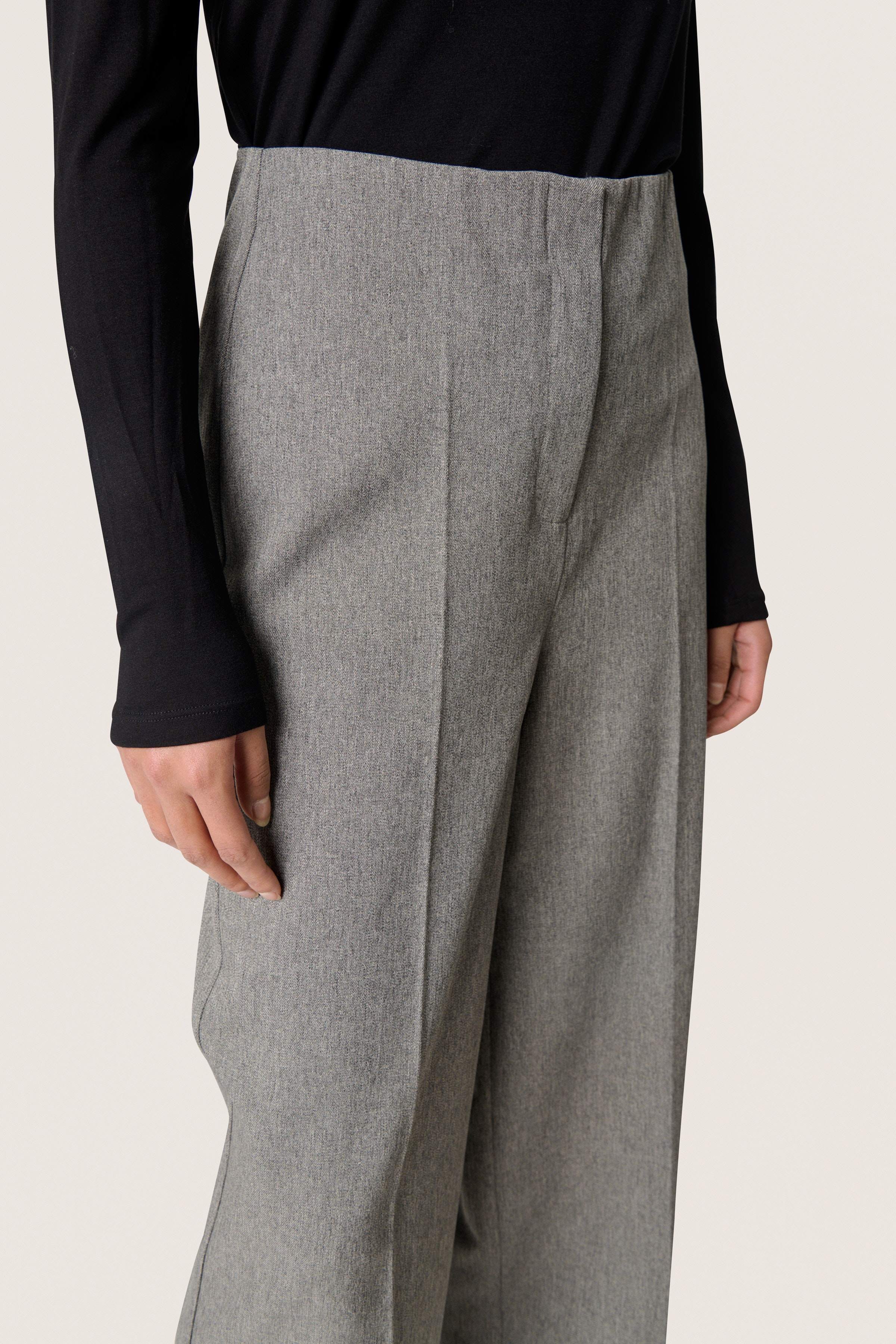SLLilu Trousers LOOKBOOK DETAIL 30408595-303716