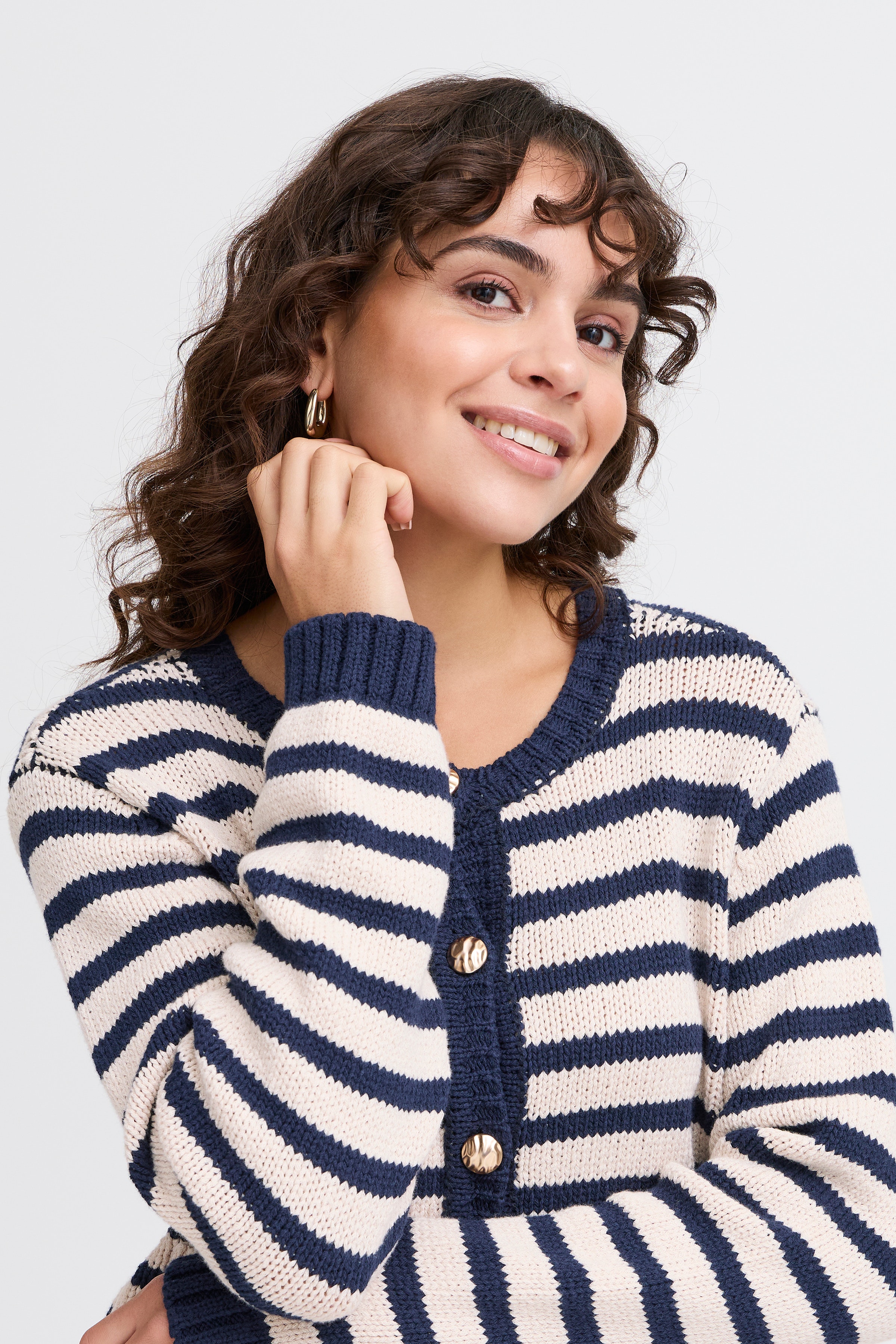 FRBELINDA CAR 1 Strickjacke LOOKBOOK DETAIL 20615113-204025
