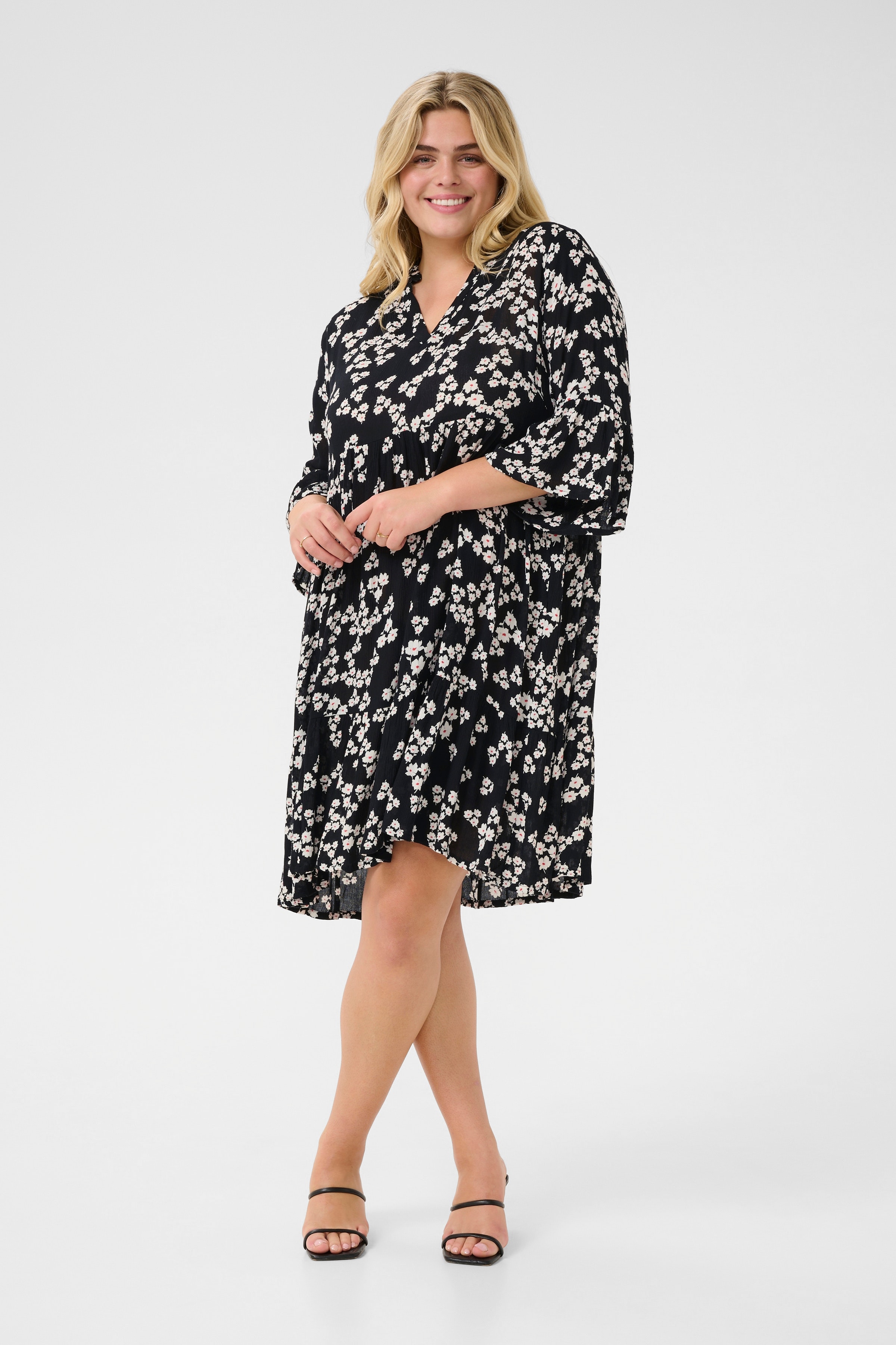 KCami Kleid LOOKBOOK FRONT 10582029-107561