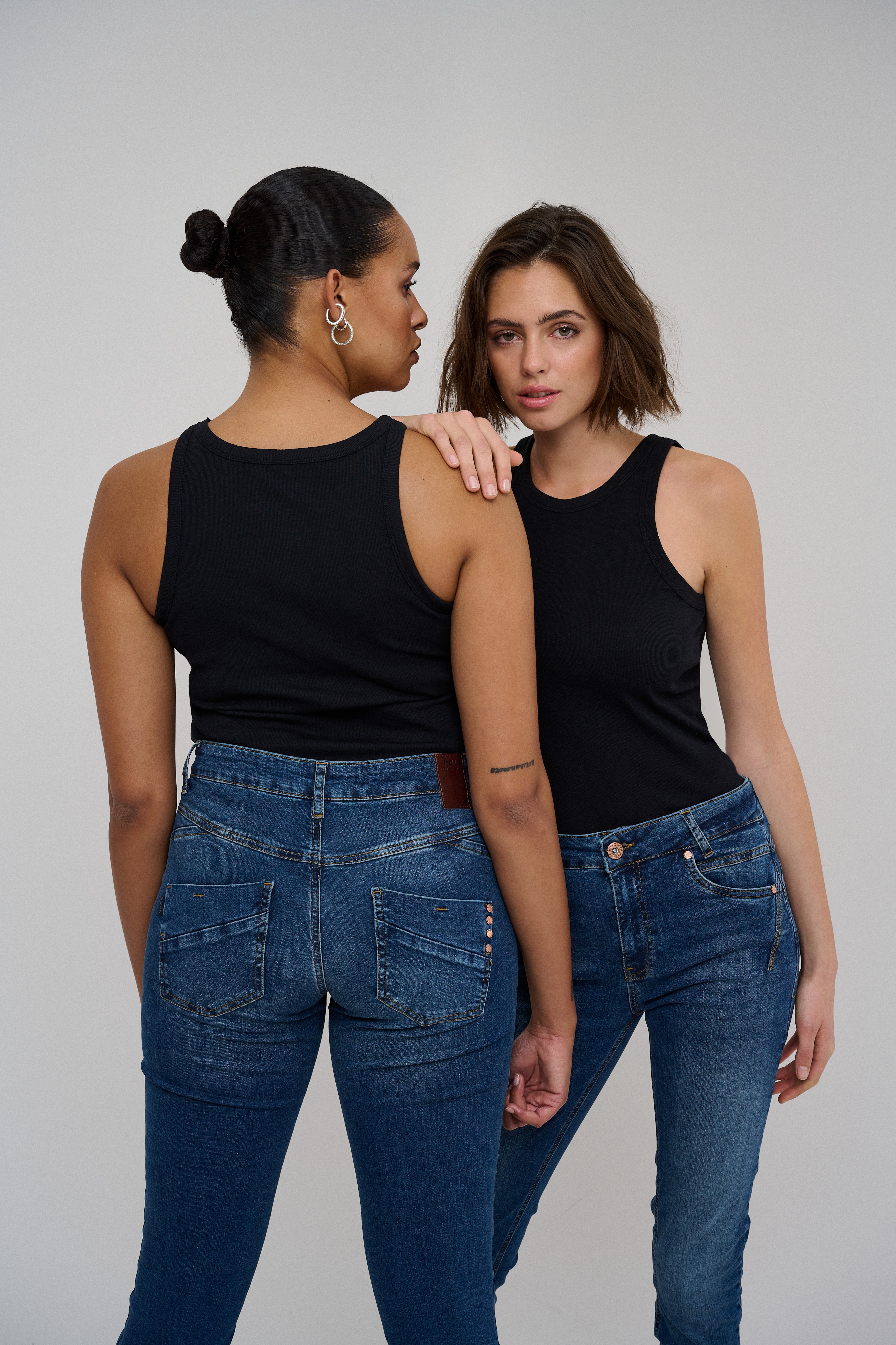 PzAllesia Top LOCATION NONE 50205504-193911