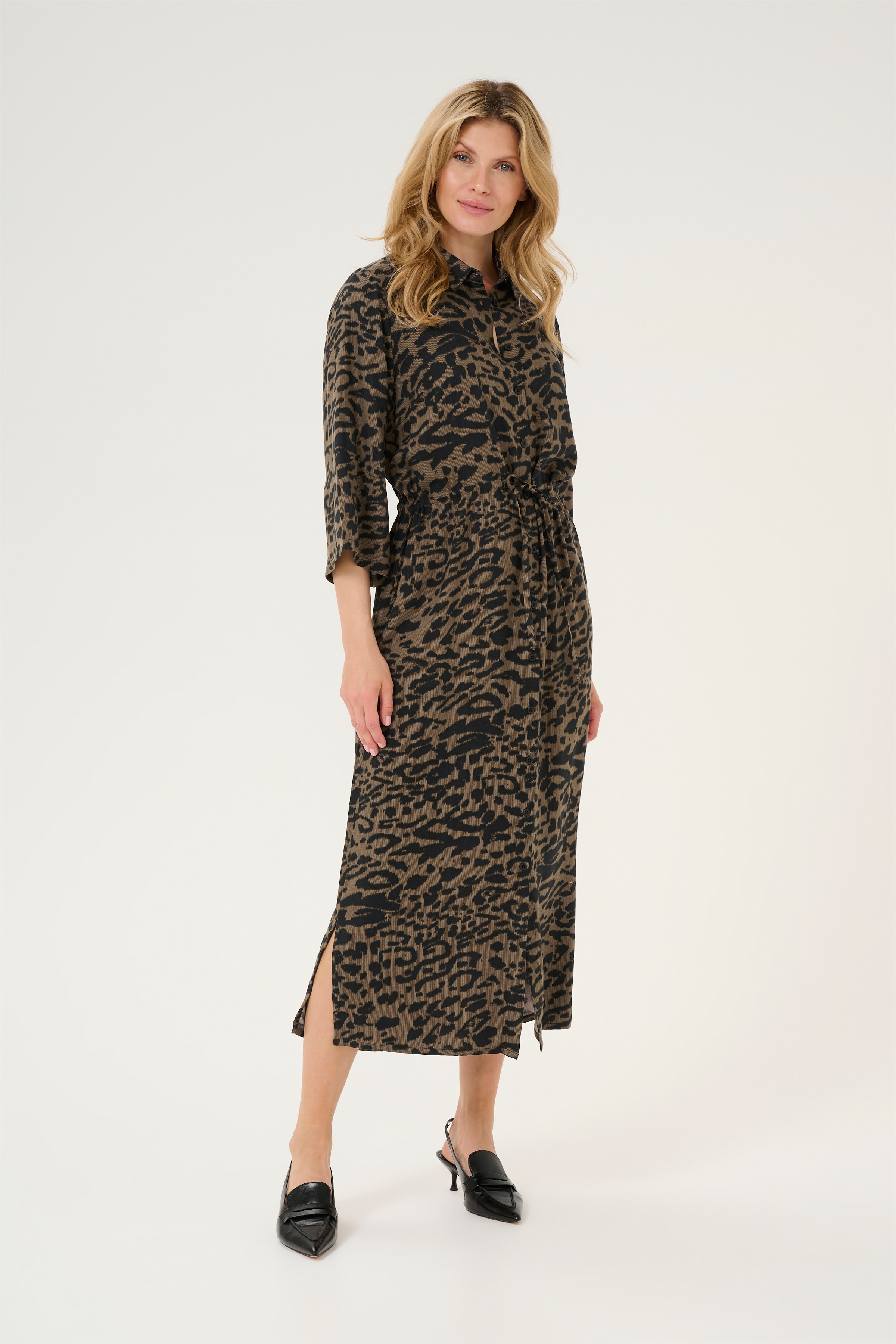 KAforrest Robe LOOKBOOK FRONT 10508964-106279