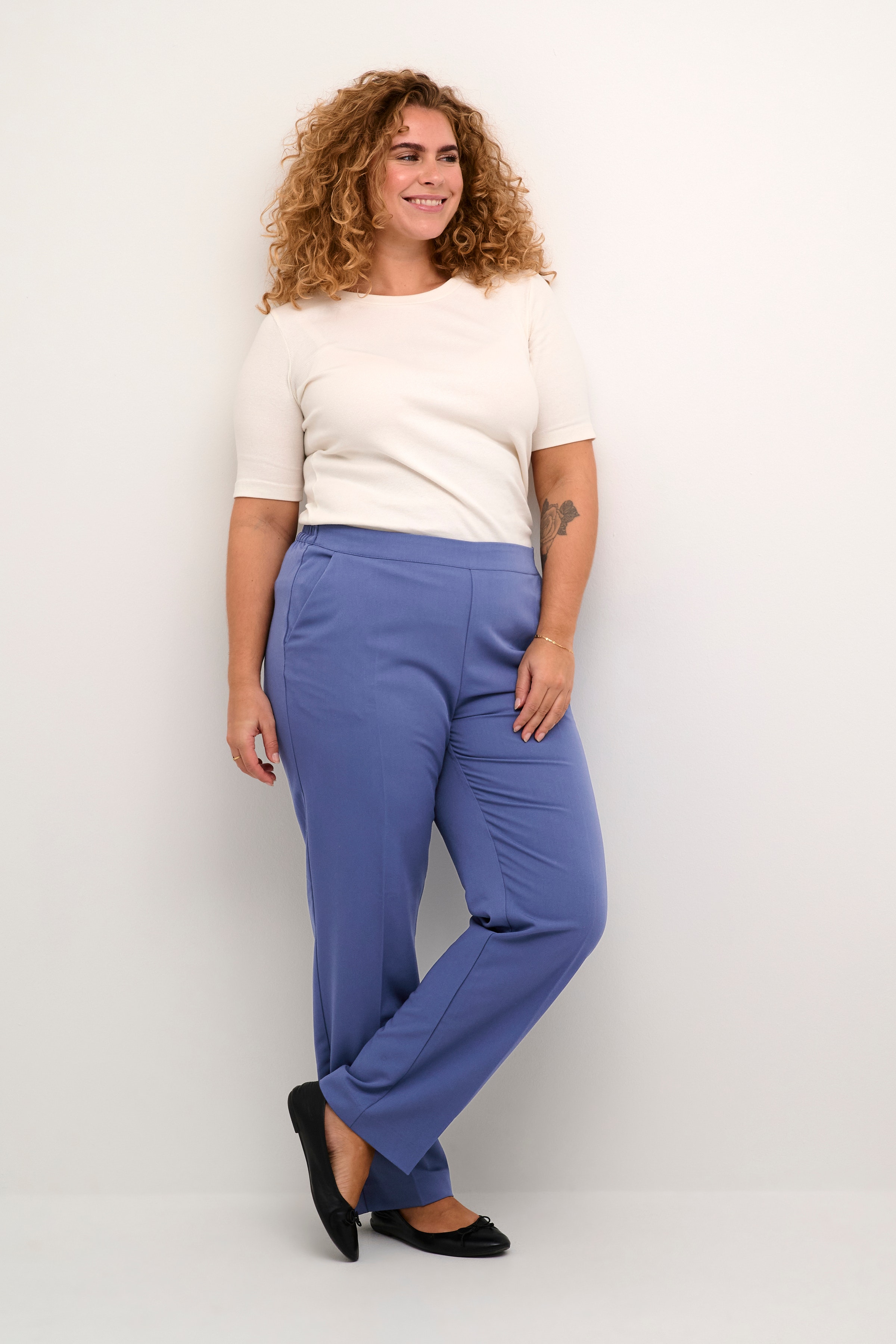 KCsakira Trousers LOOKBOOK FRONT 10581088-193928