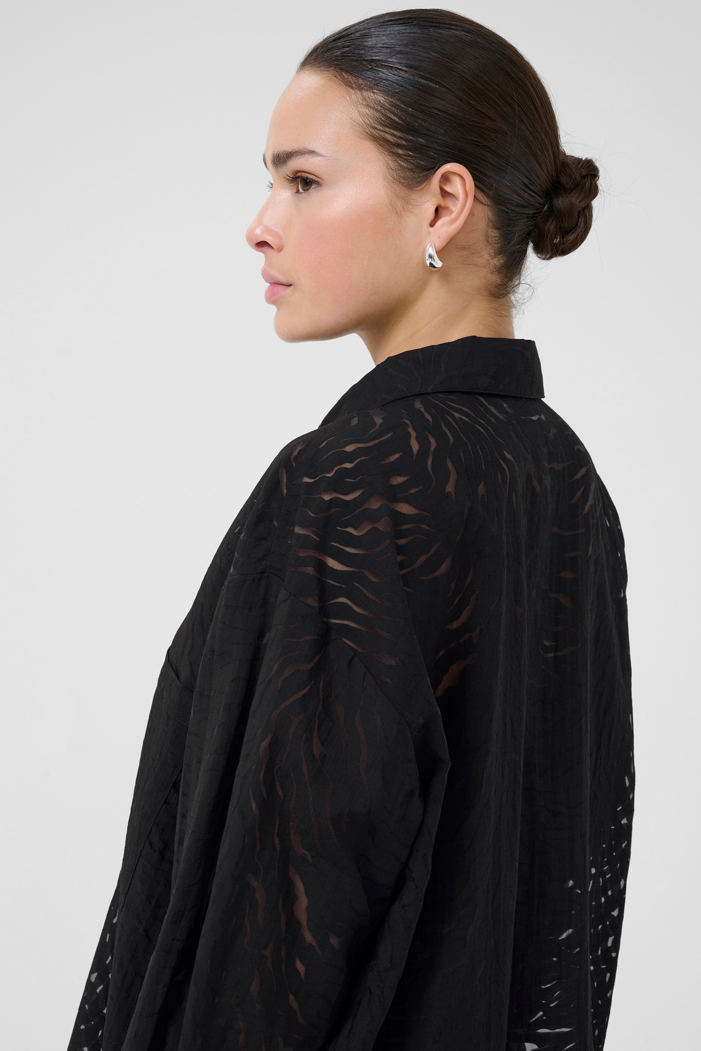KAvivian Shirt LOOKBOOK DETAIL 10510533-100121