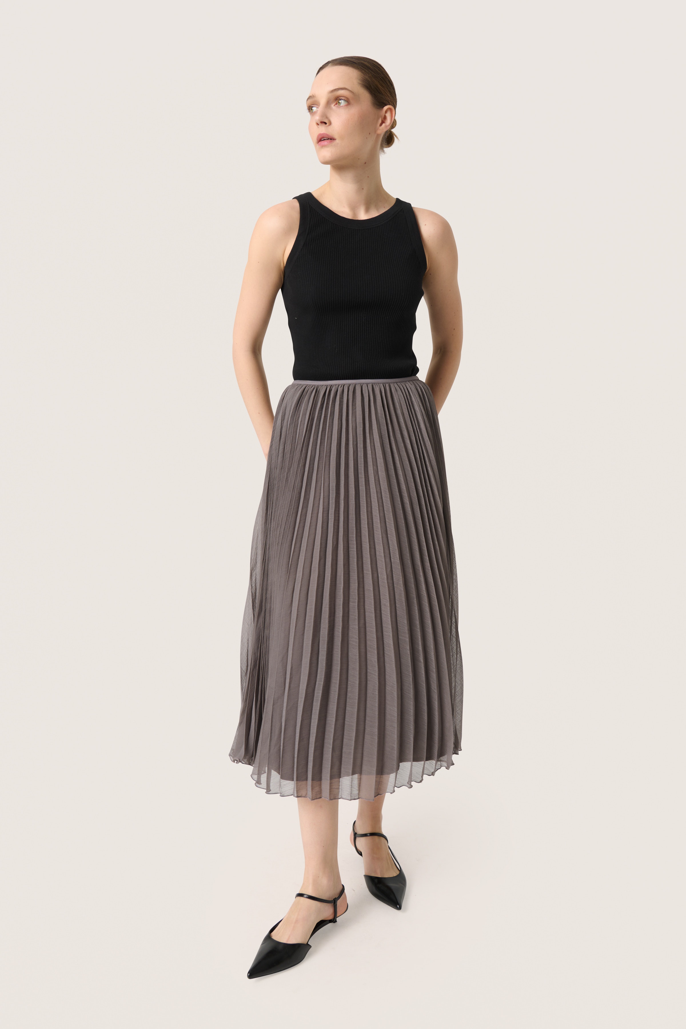 SLEvelina Skirt LOOKBOOK FRONT 30408017-180403