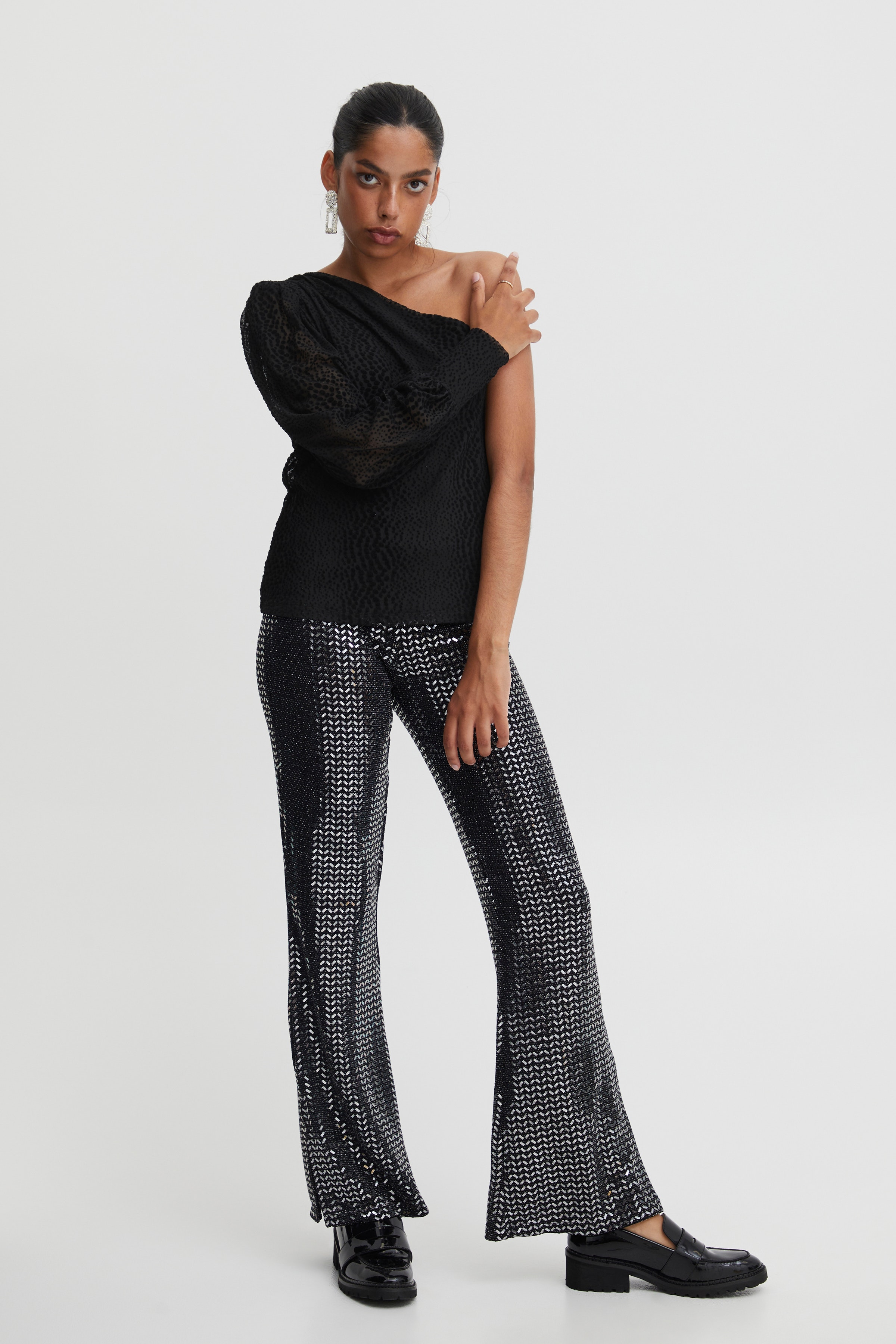 IHMELINA T-shirt LOOKBOOK FRONT 20117707-194008