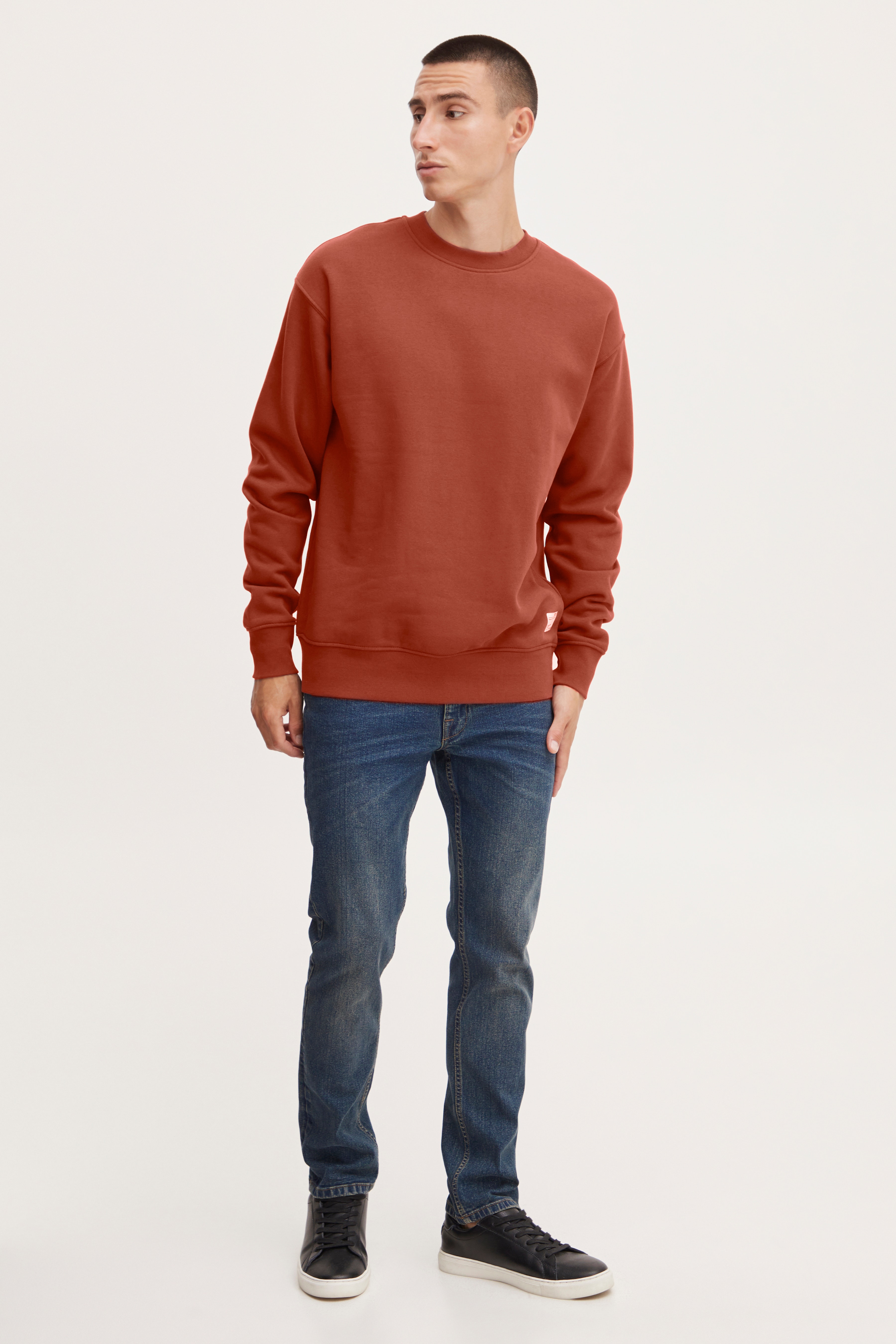 SDLENZ Sweatshirt LOOKBOOK FRONT 21107419-191250