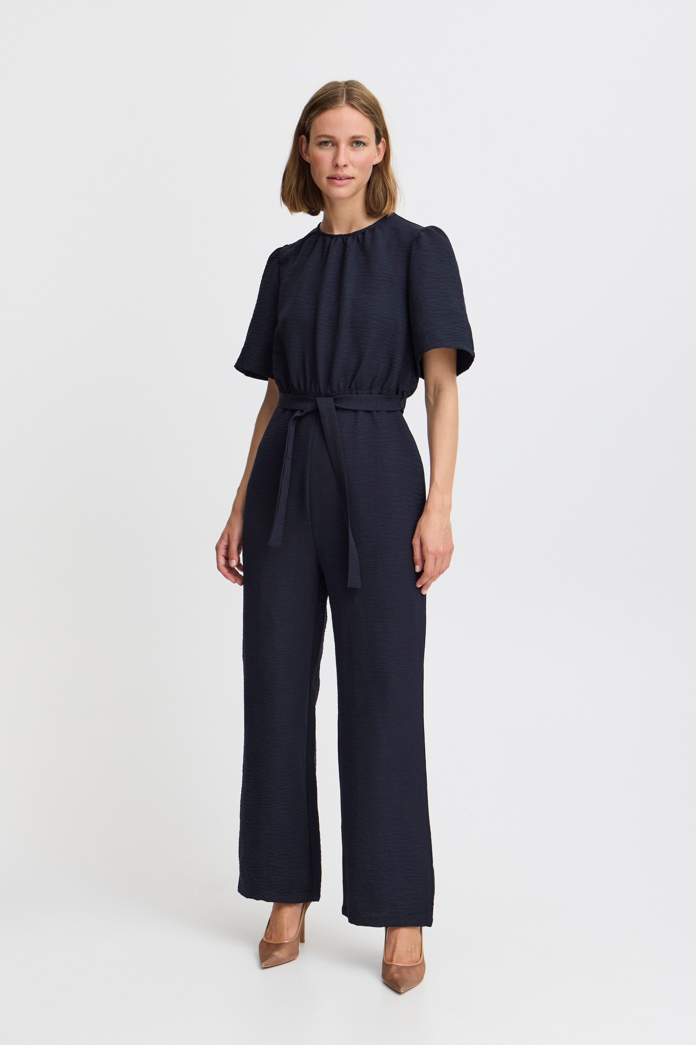 Overall LOOKBOOK FRONT 20816139-194020