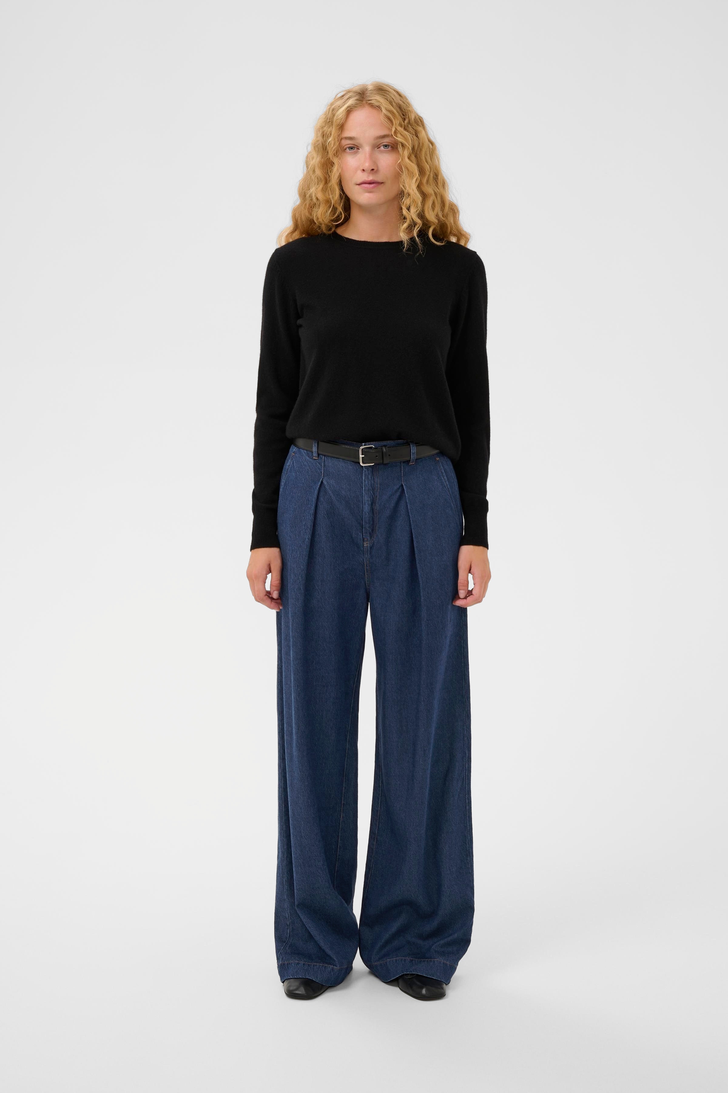 CAROLAIW Trousers LOOKBOOK FRONT 30112184-194118
