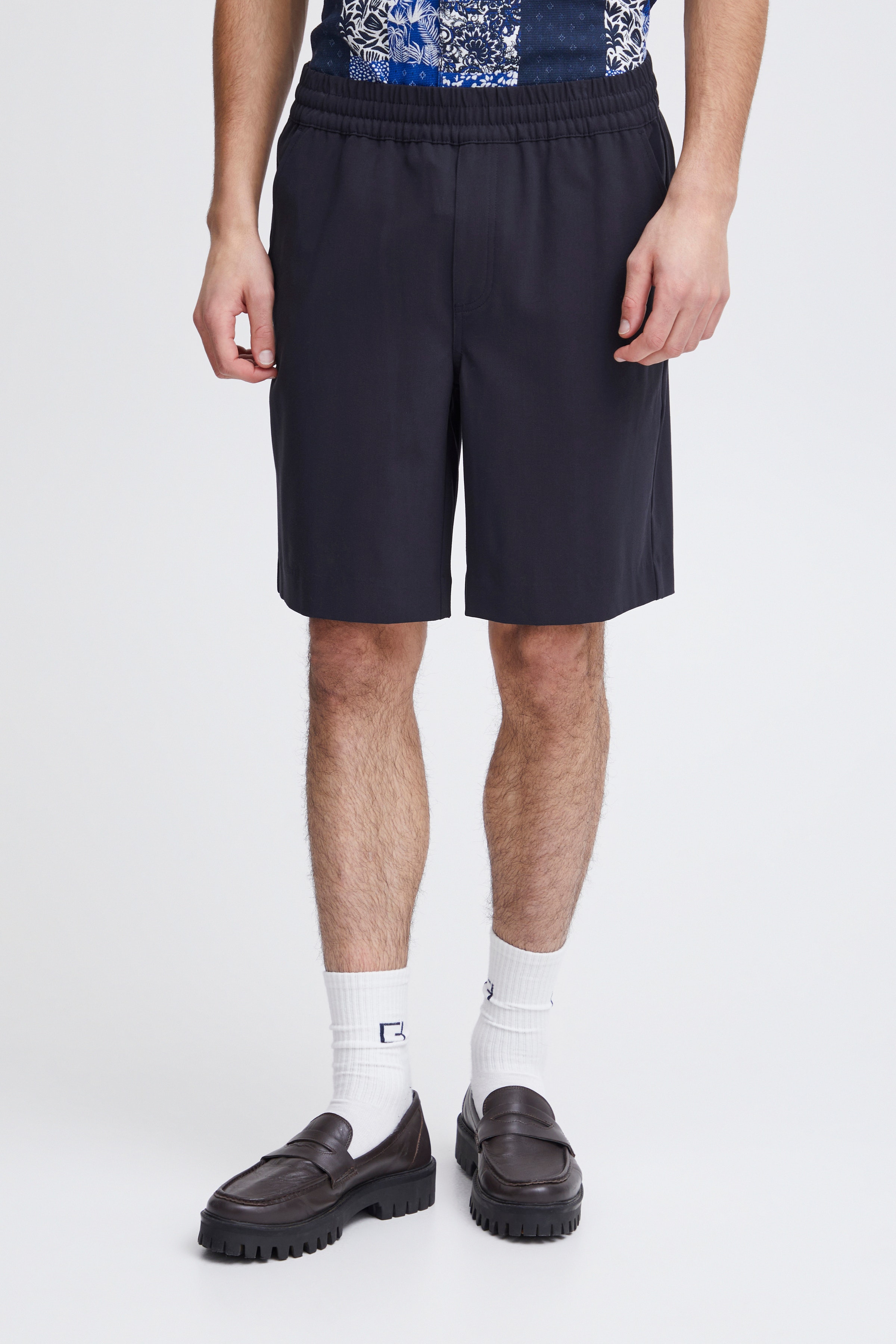 CFSAMOS Shorts LOOKBOOK FRONT 20505119-194013