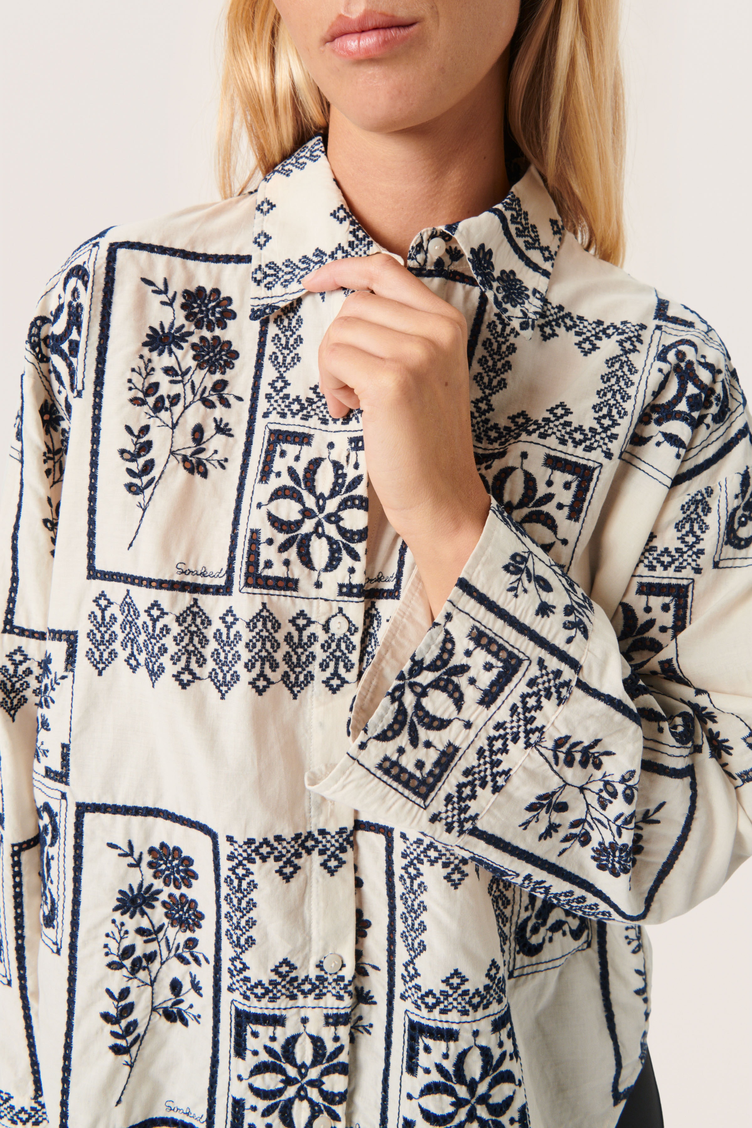 SLReesha Shirt LOOKBOOK DETAIL 30407202-110701