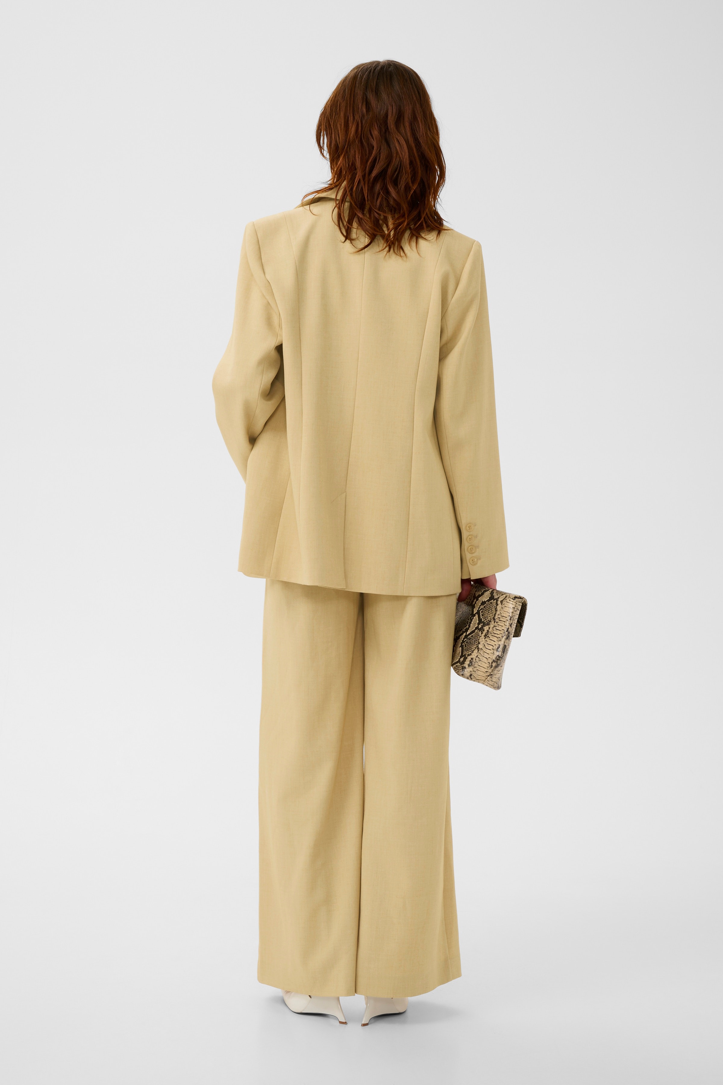 GZstacy Blazer LOOKBOOK BACK 10911119-109221