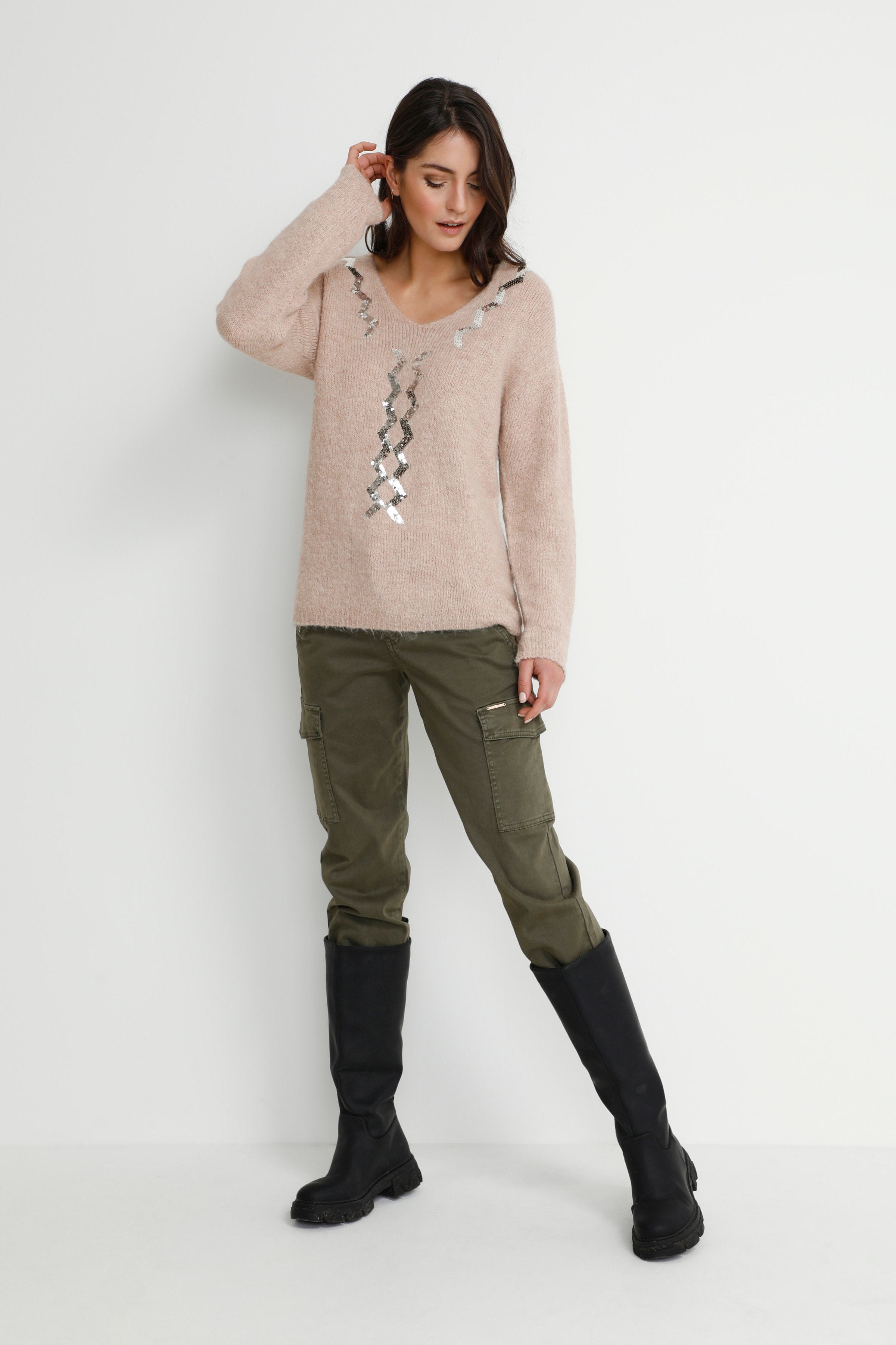 CRHaza Pullover LOOKBOOK FRONT 10610655-151309