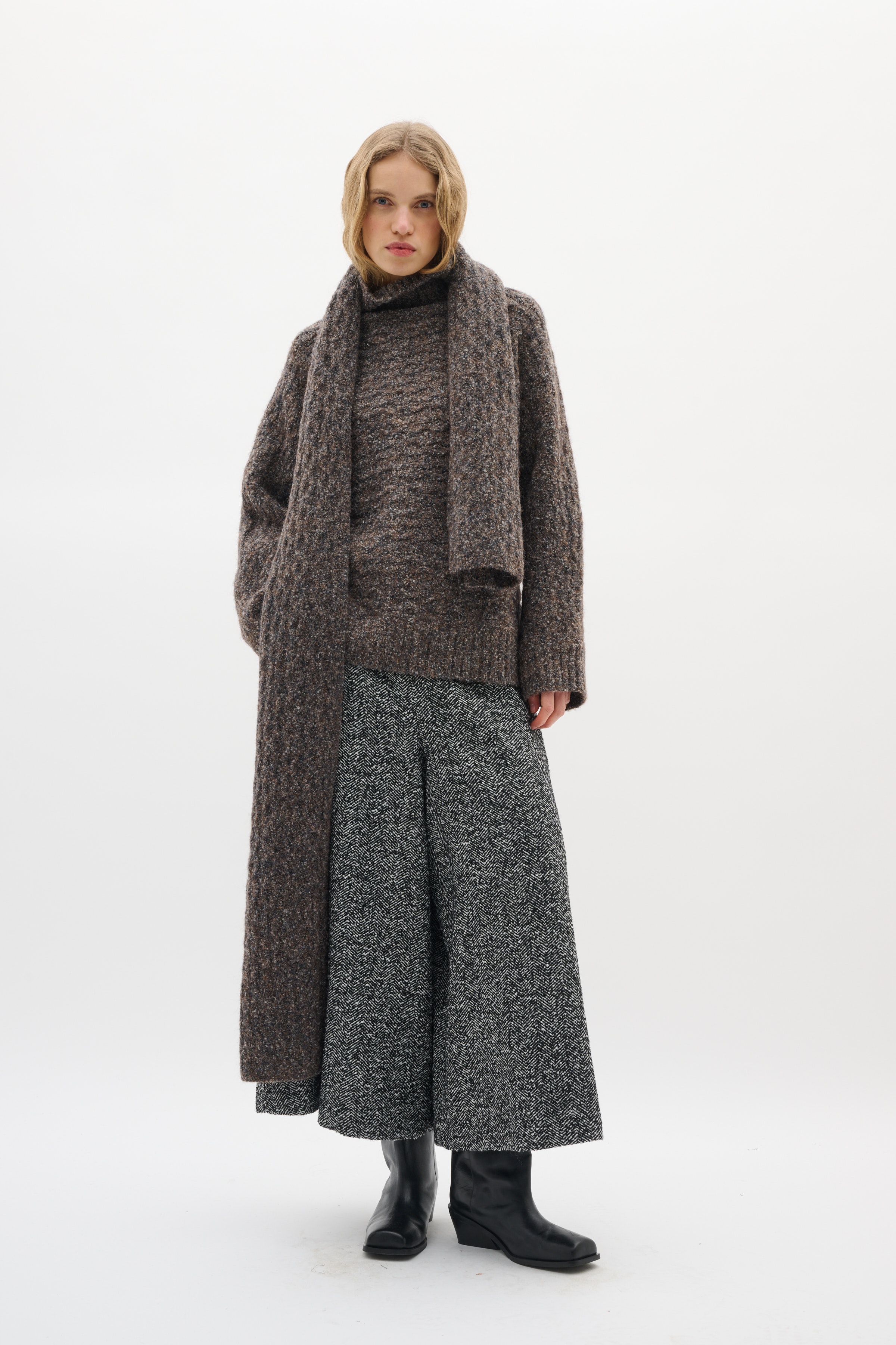 BryannyIW Skjørtpant LOOKBOOK FRONT 30111011-300027