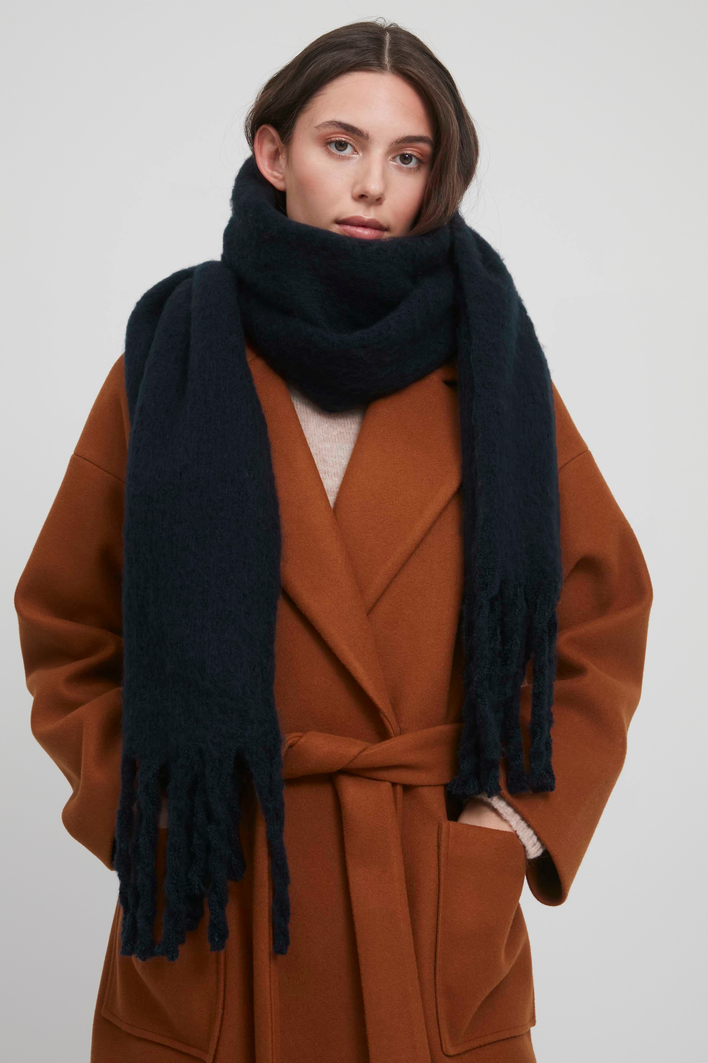 IABREW Scarf LOOKBOOK FRONT 20112665-194010
