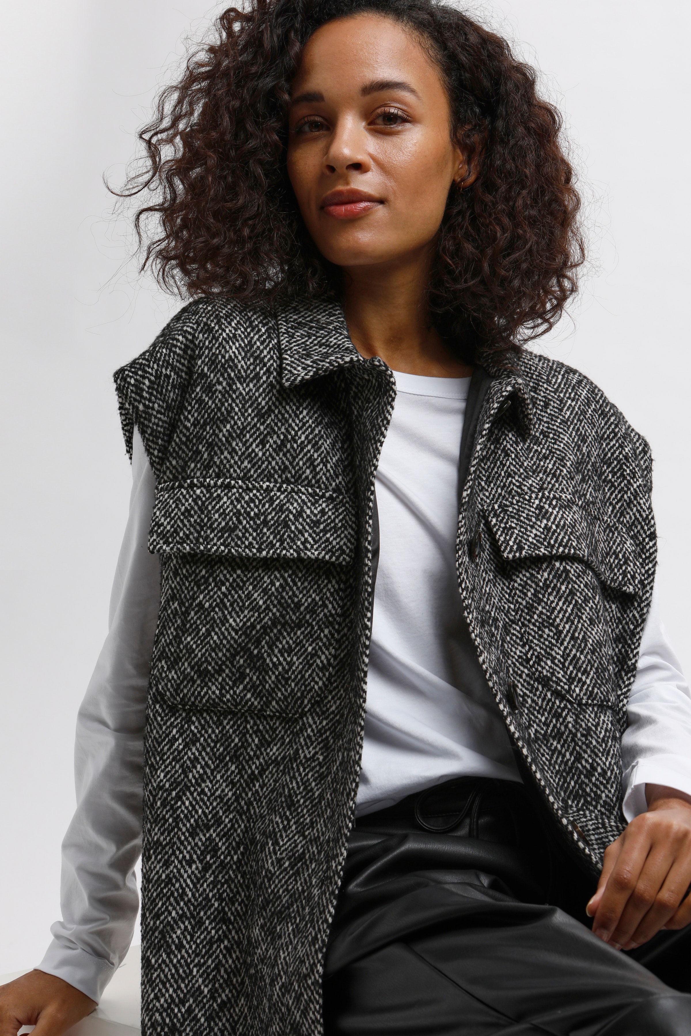 KAtiria Vest LOOKBOOK DETAIL 10505720-101634