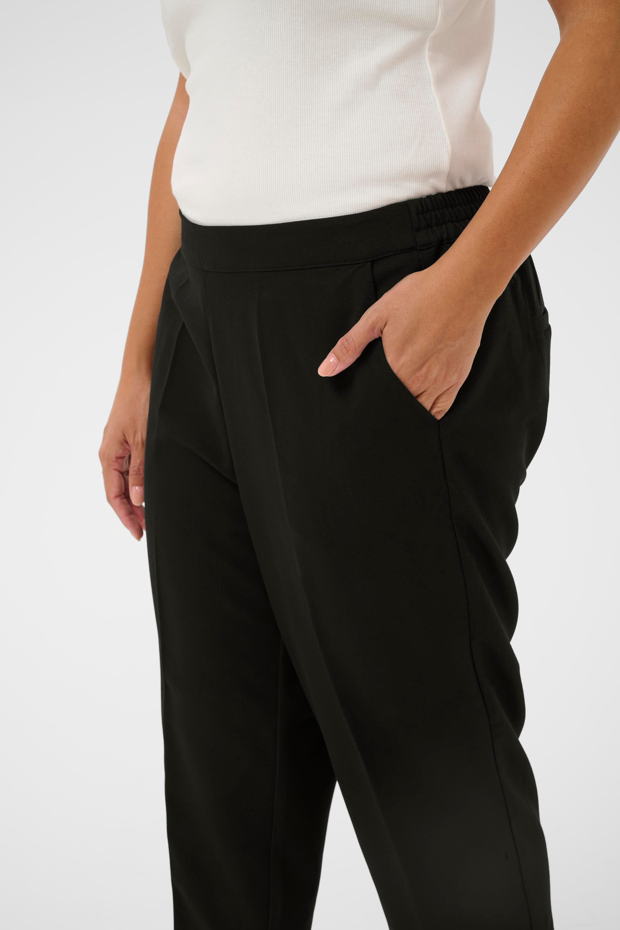 KCsakira Cropped Hose LOOKBOOK DETAIL 10580650-100121