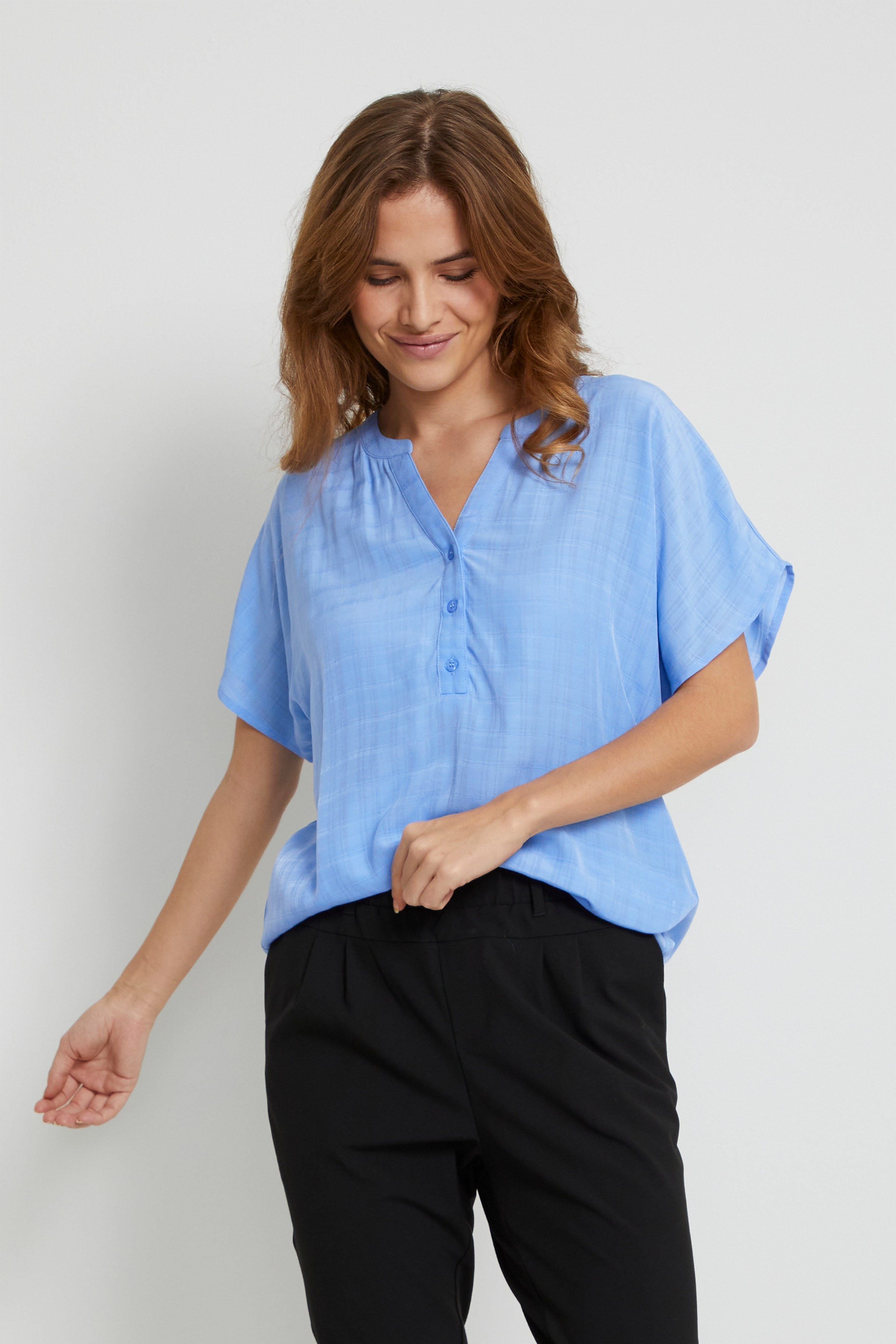 KAfilana Bluse LOOKBOOK FRONT 10506352-153930