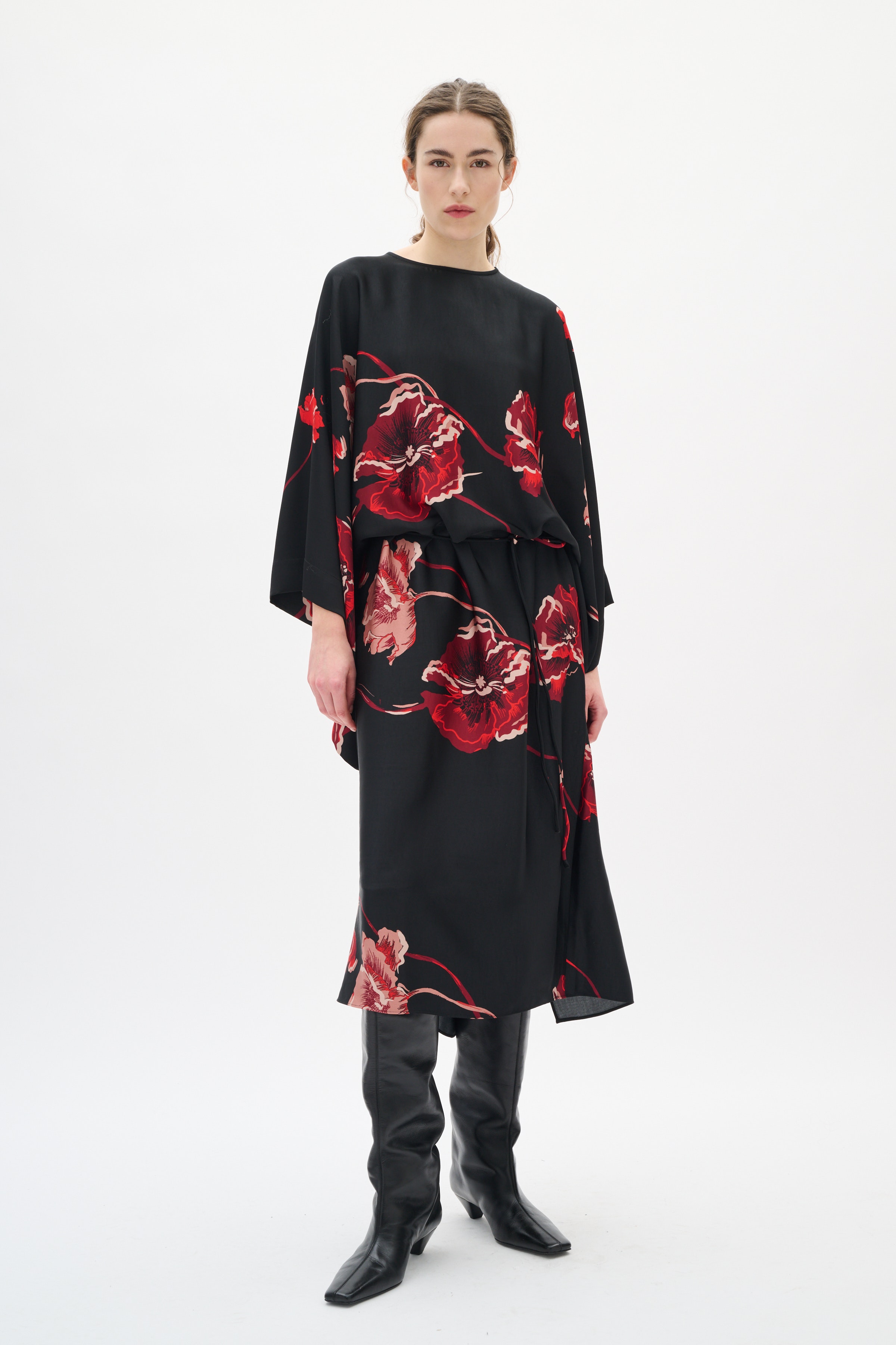 DAWNIW Dress LOOKBOOK FRONT 30112011-900002573