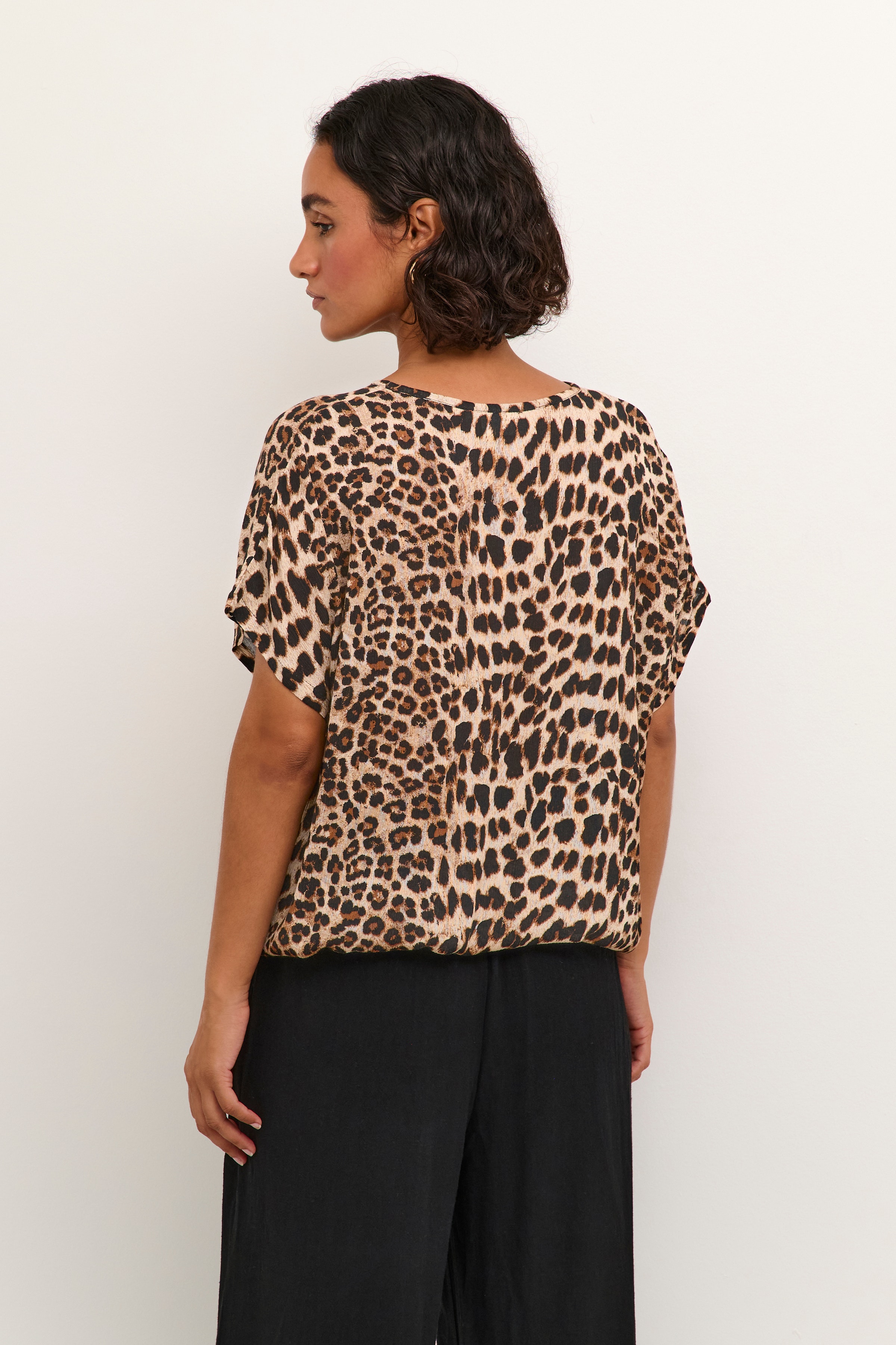 KAamber Leopard Blouse LOOKBOOK BACK 10508257-105798