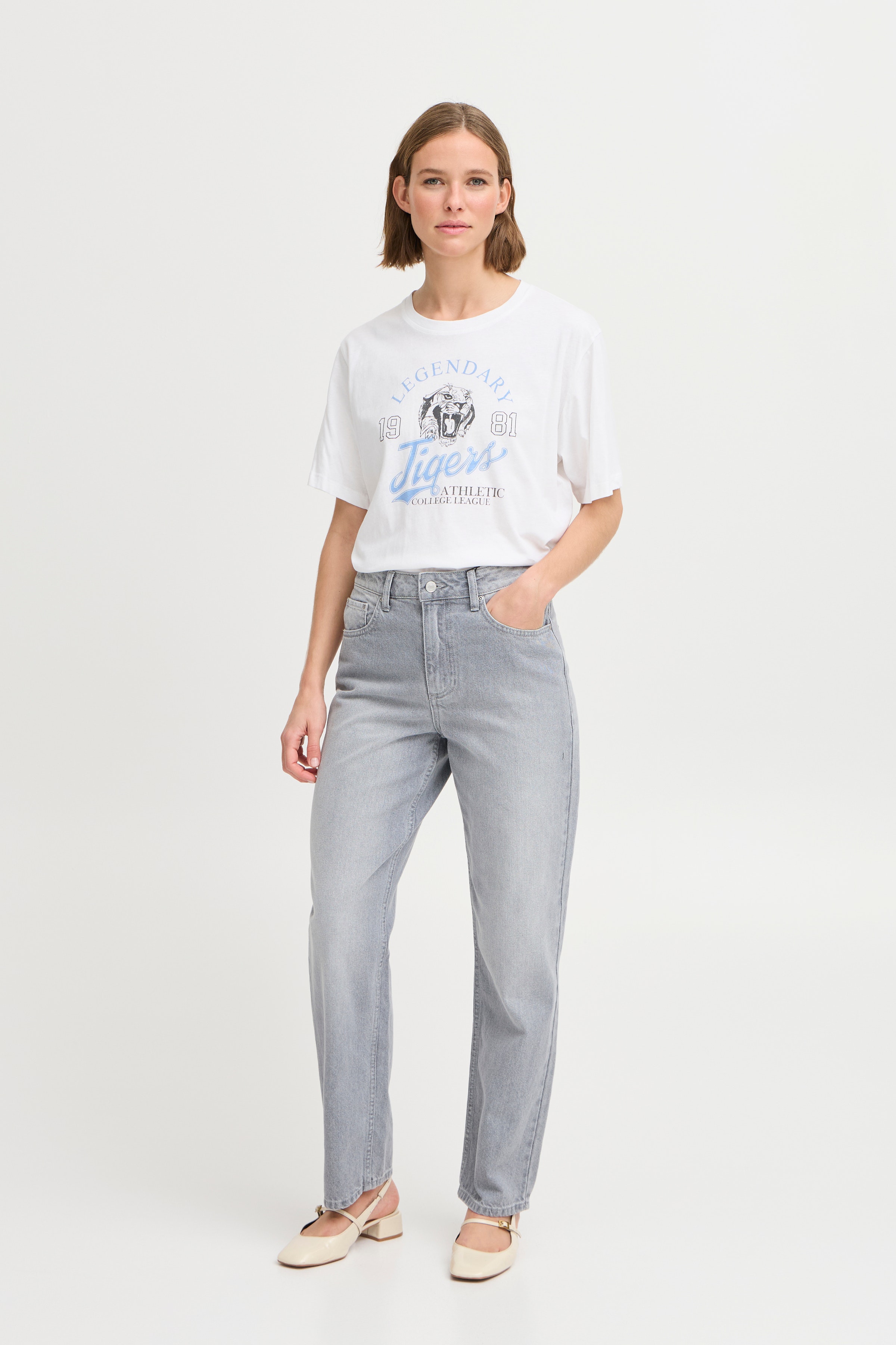 BYSOBBE T-shirt LOOKBOOK FRONT 20816367-110601