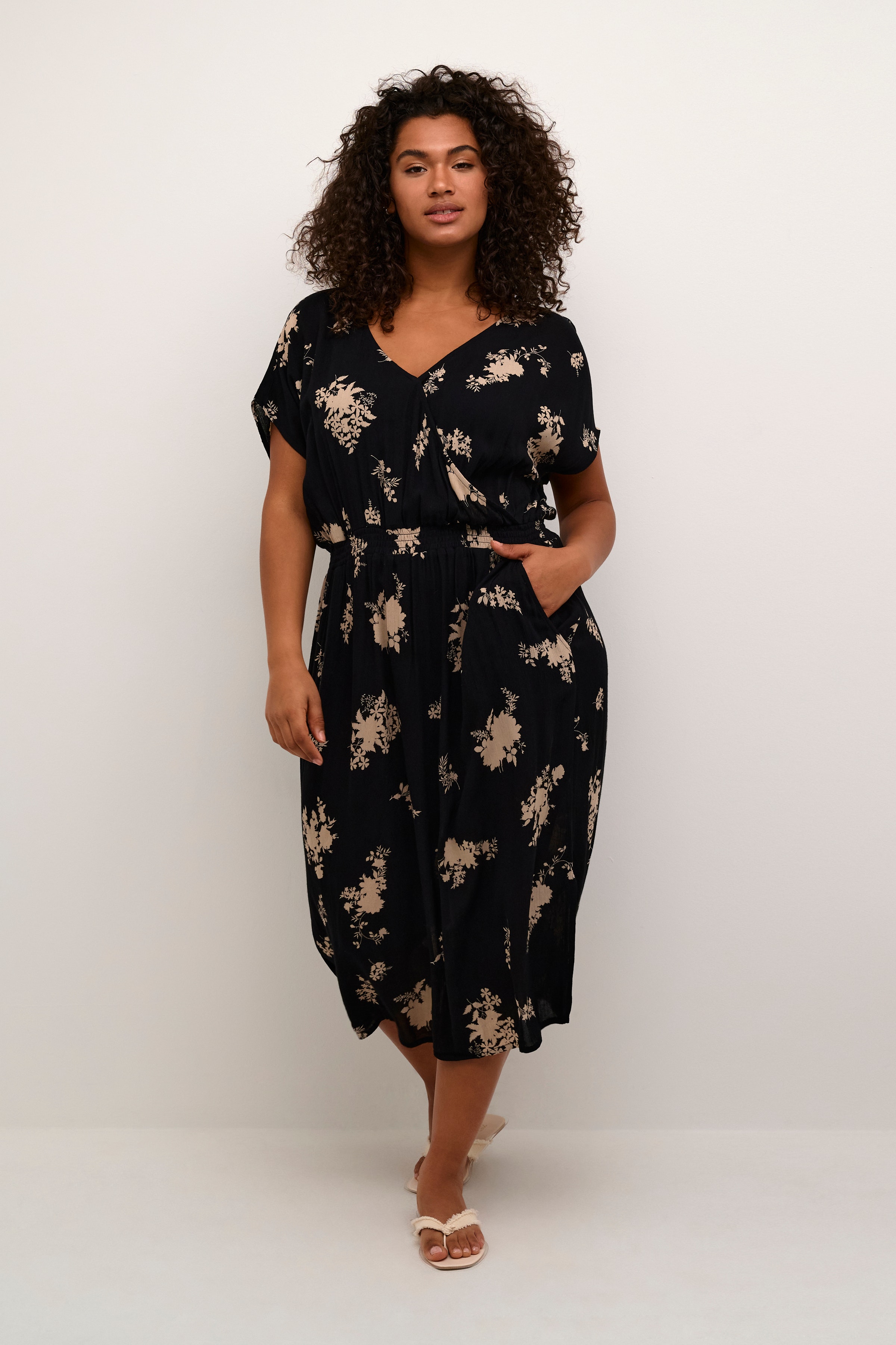 KCjenna Jurk LOOKBOOK FRONT 10582528-106367