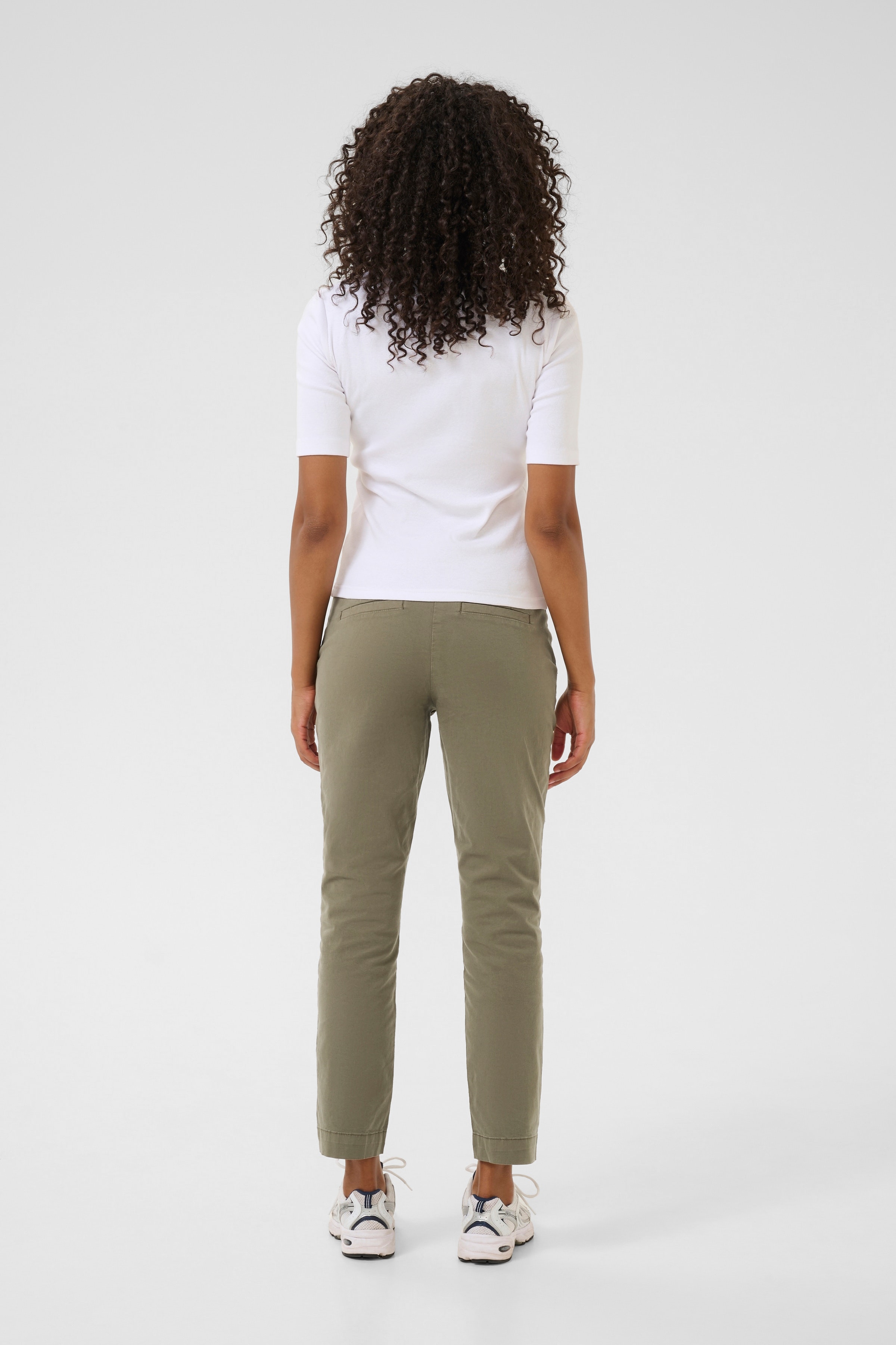 KAmette Trousers LOOKBOOK BACK 10506121-190511