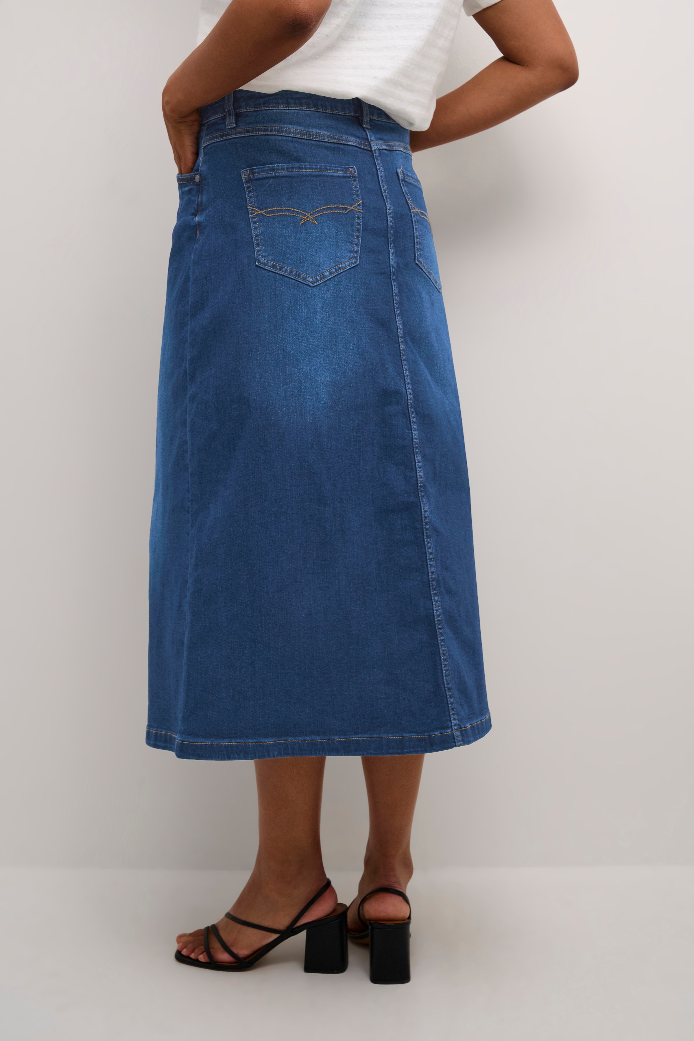 CUami Denim Skirt LOOKBOOK BACK 50110270-500029