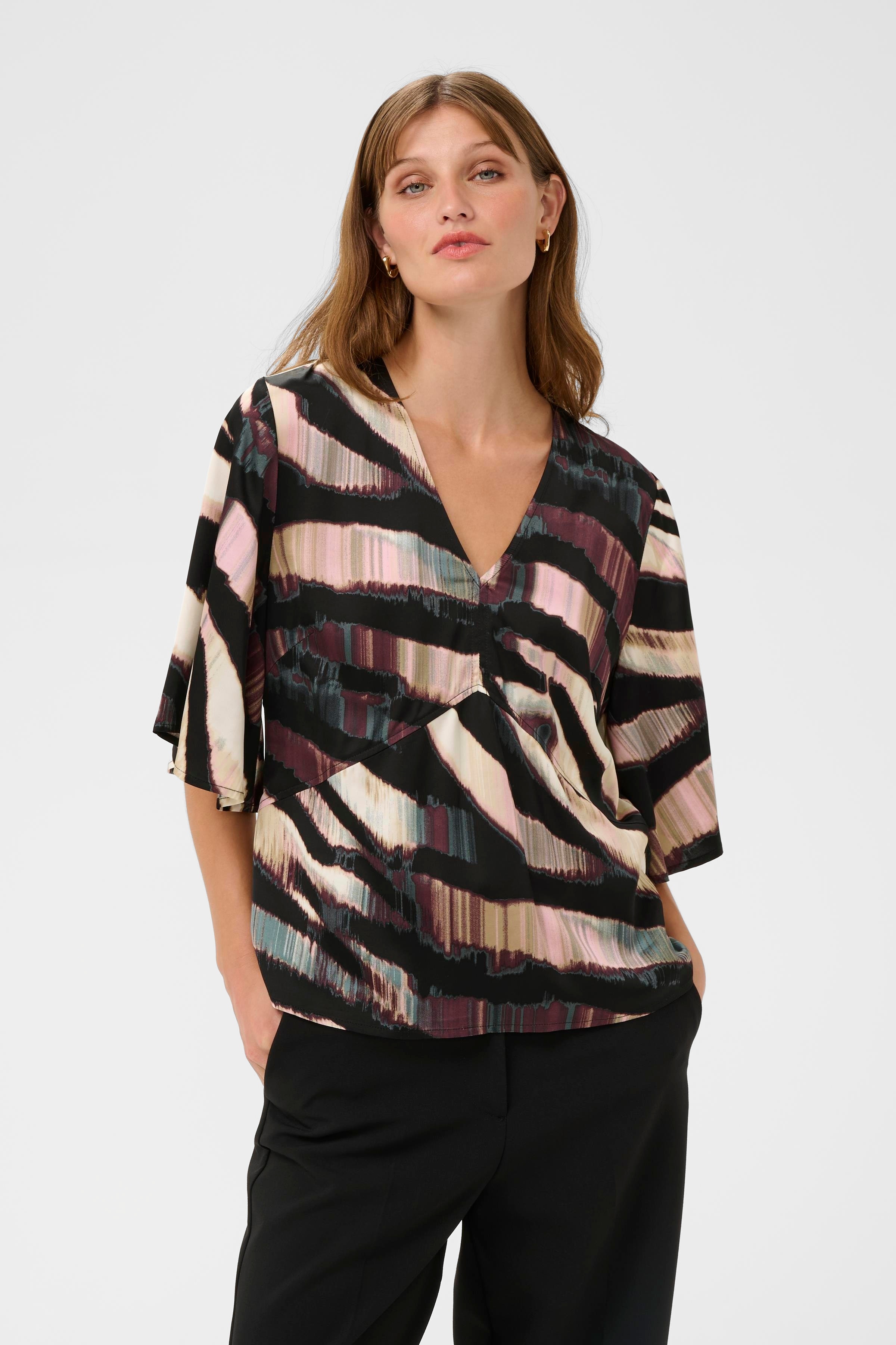 SLCiela Blus LOOKBOOK FRONT 30408844-304367