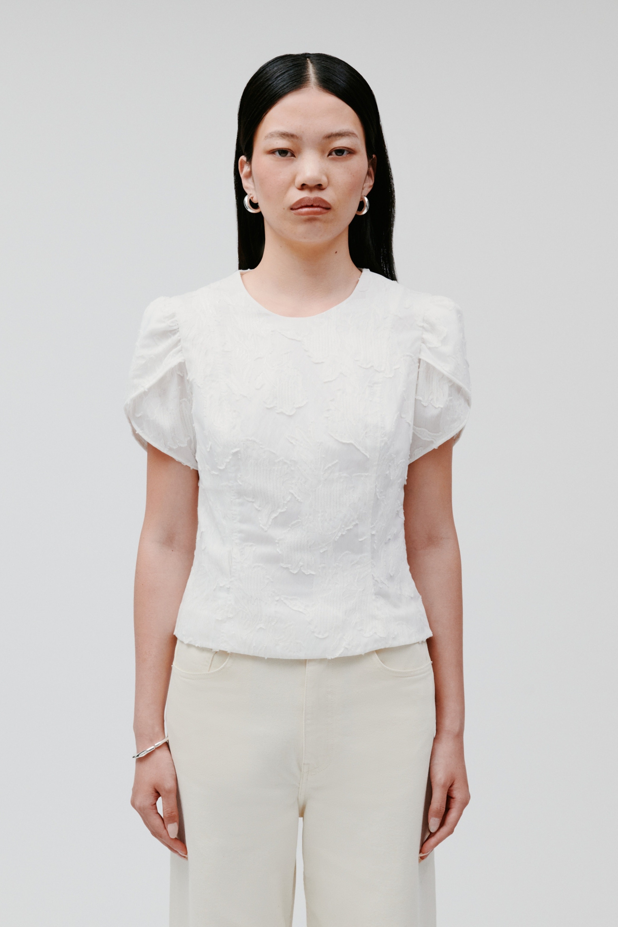 ELODIE Bluse LOOKBOOK FRONT 30600738-WH010