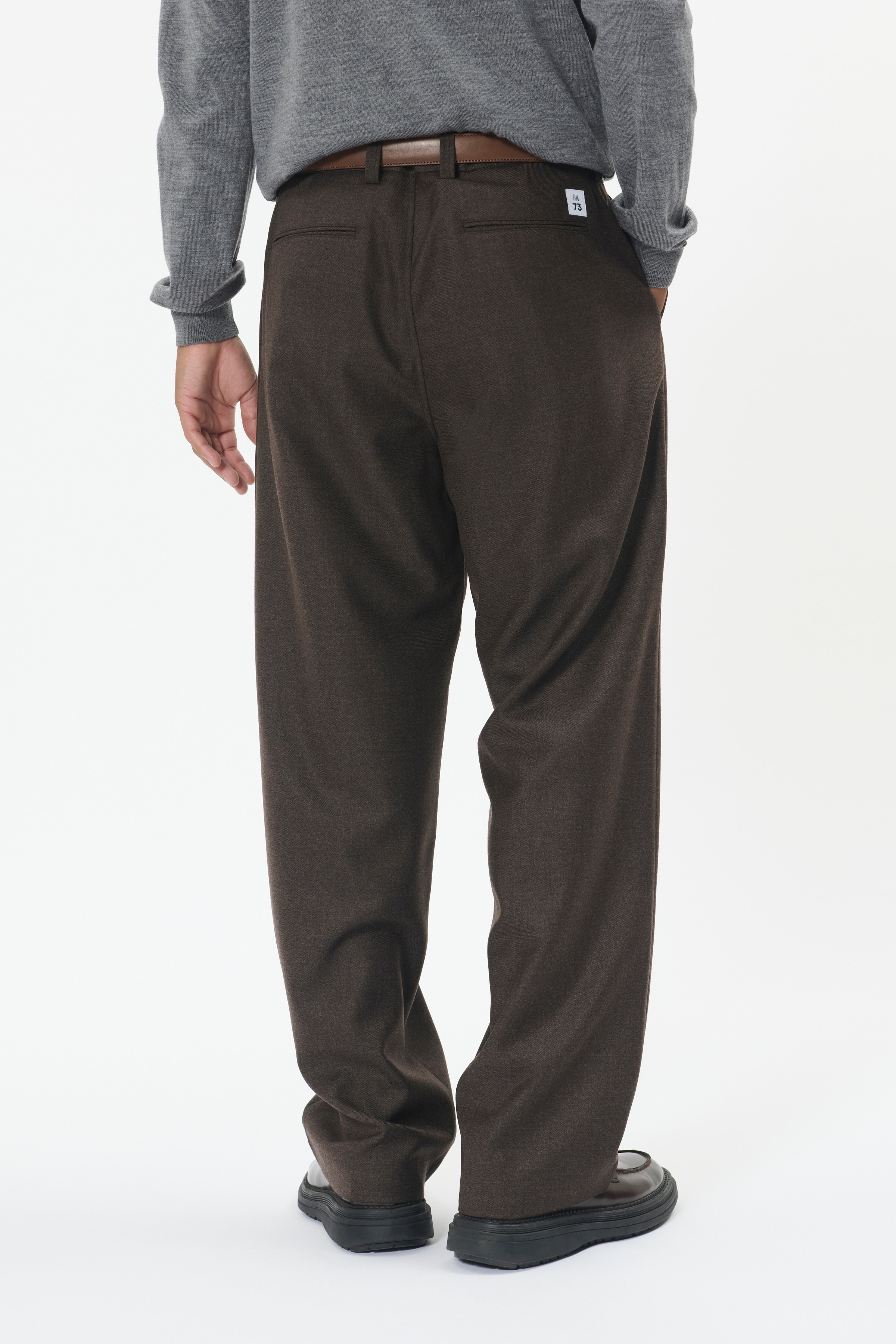 MAchino Trousers LOOKBOOK BACK 30208813-191018