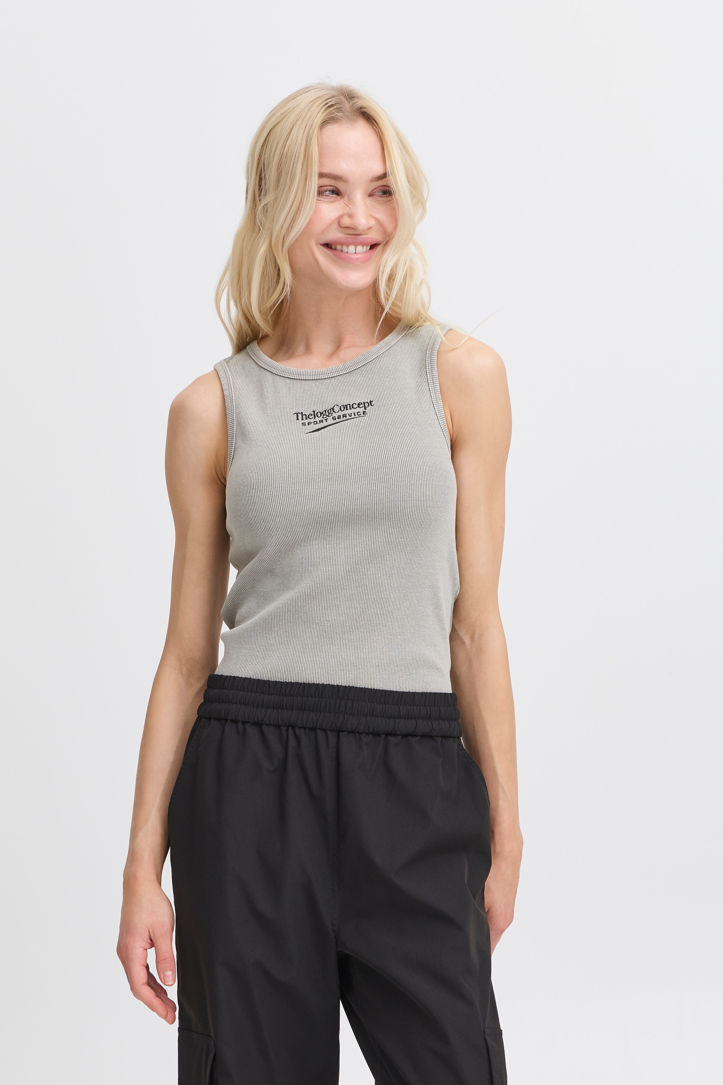 JCRASA Top LOOKBOOK FRONT 22800908-175102