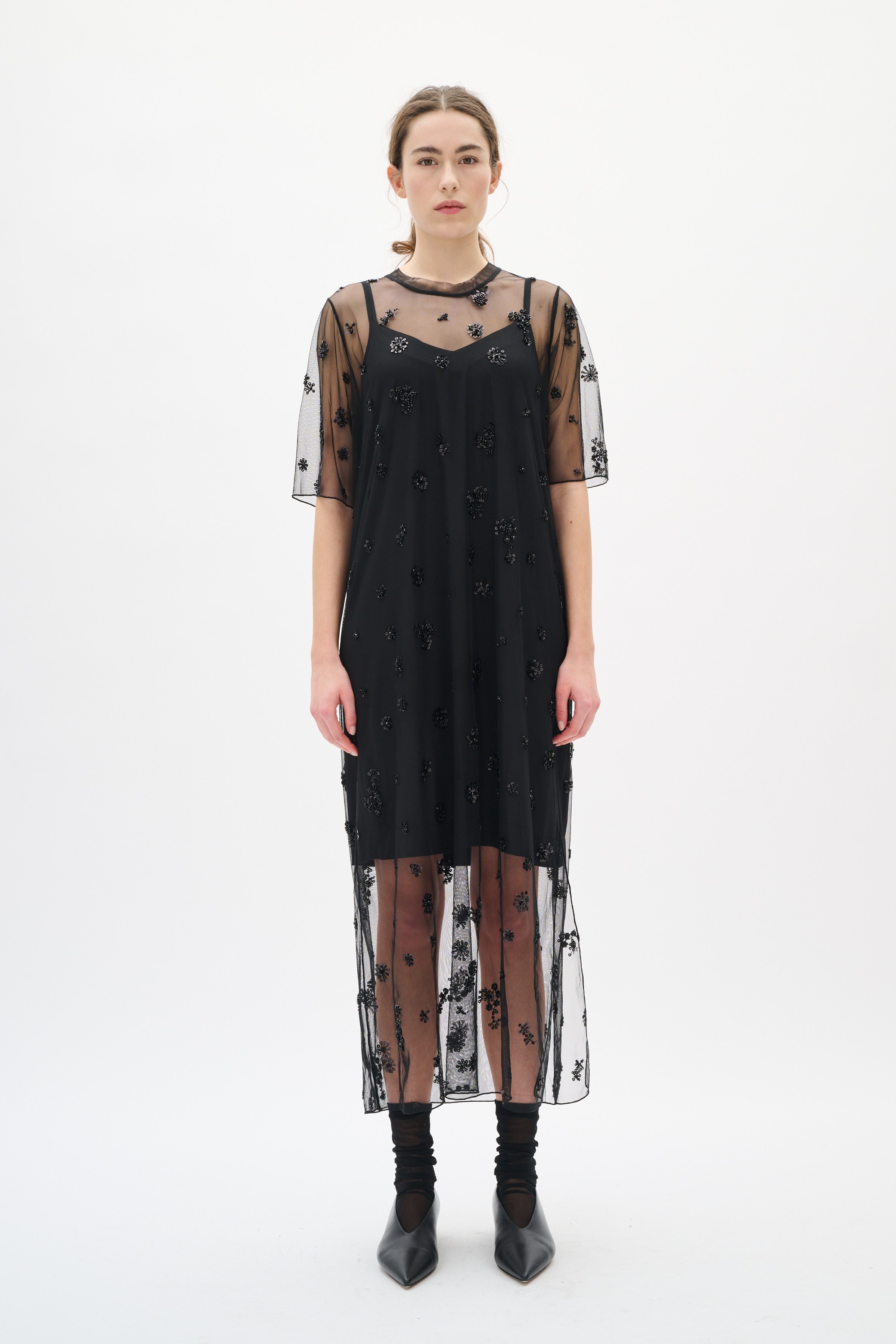 KUIIW Kjole LOOKBOOK FRONT 30112109-194008