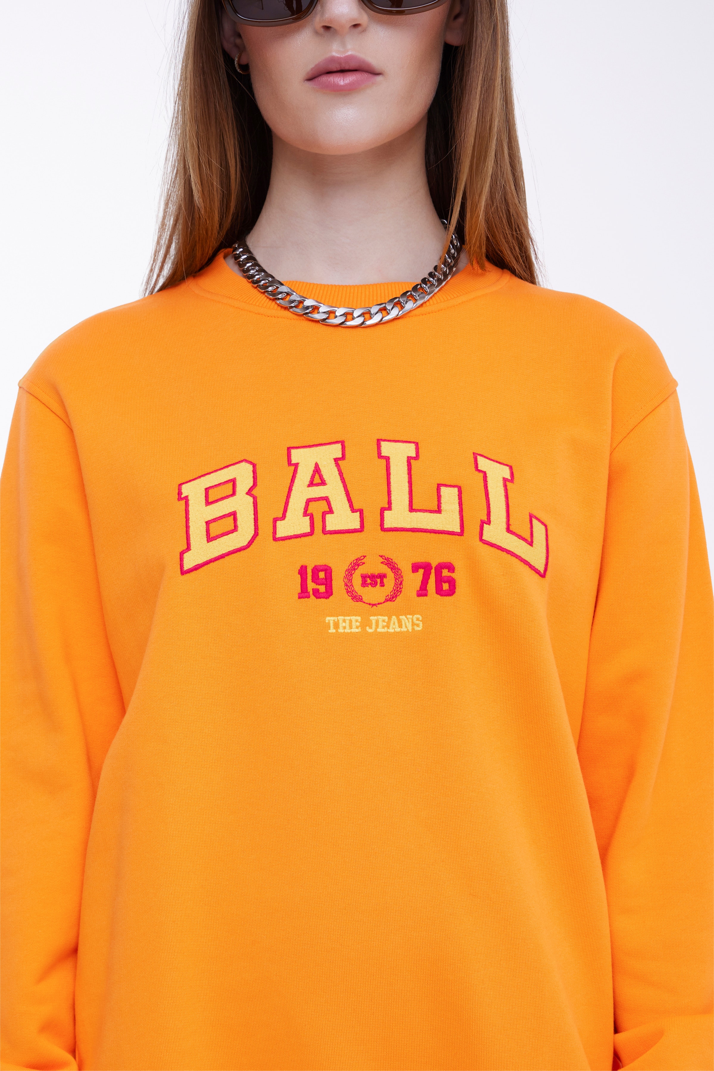 L. TAYLOR SWEATSHIRT LOOKBOOK DETAIL 50400052-151263