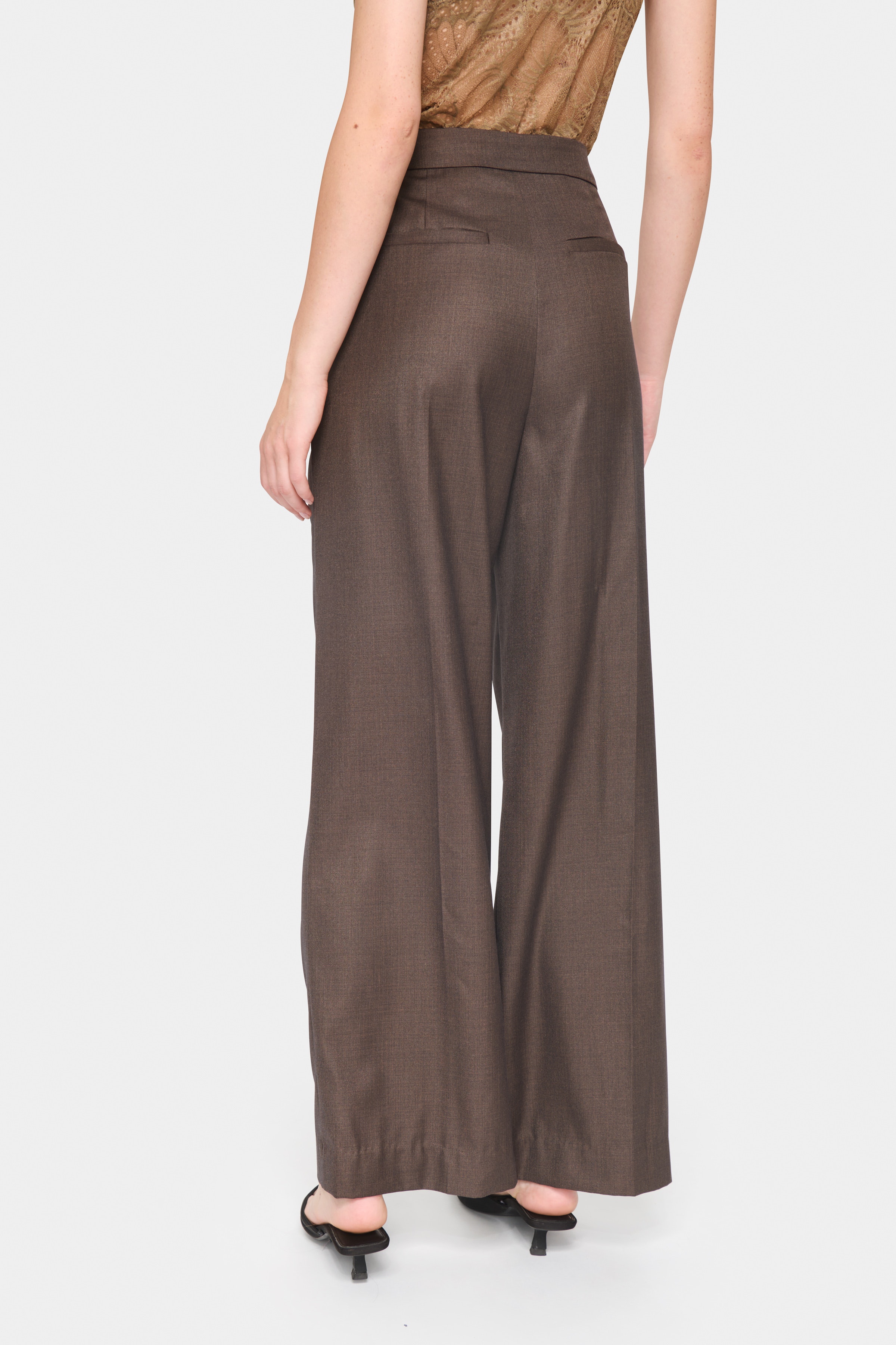 HelaineSZ Trousers LOOKBOOK BACK 30513622-1909101