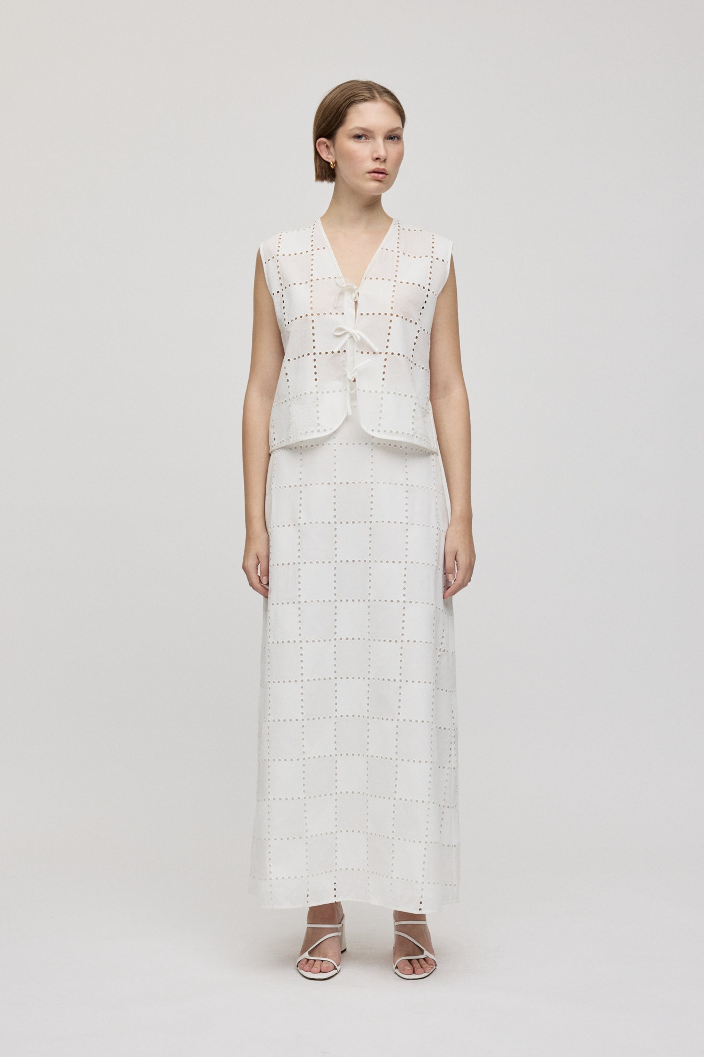 SAMANTHA Skjørt LOOKBOOK FRONT 30600529-WH010