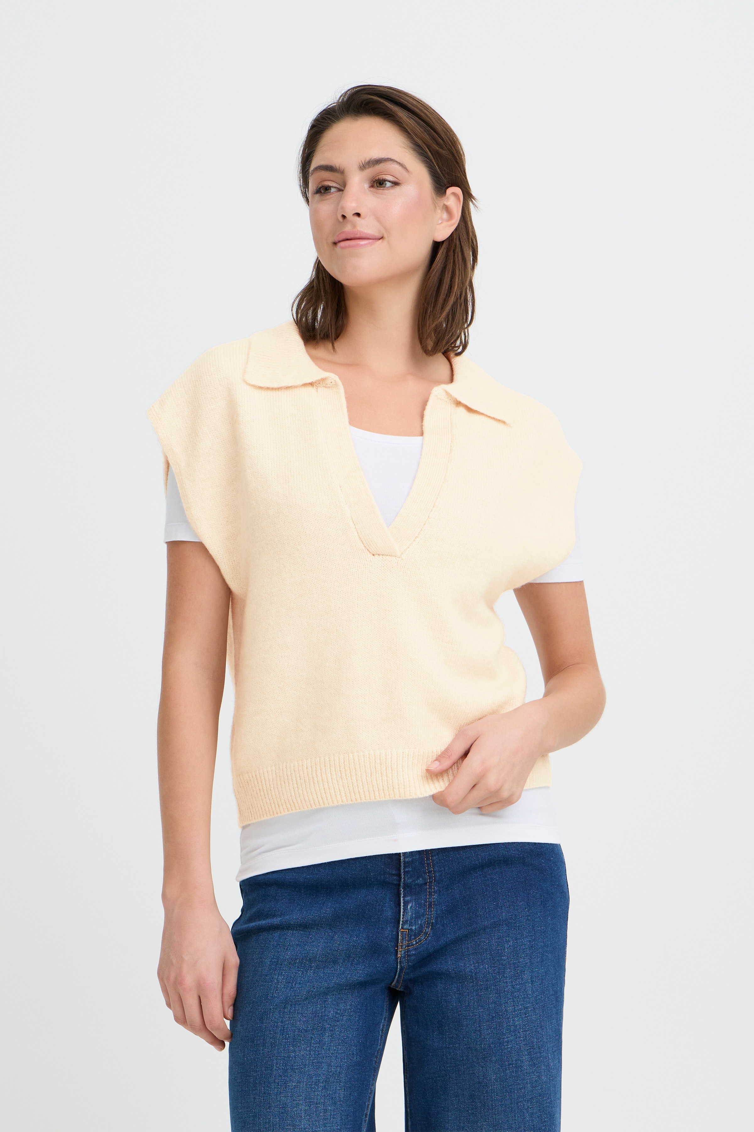 IHPOVOKE Strikket vest LOOKBOOK FRONT 20125164-130905