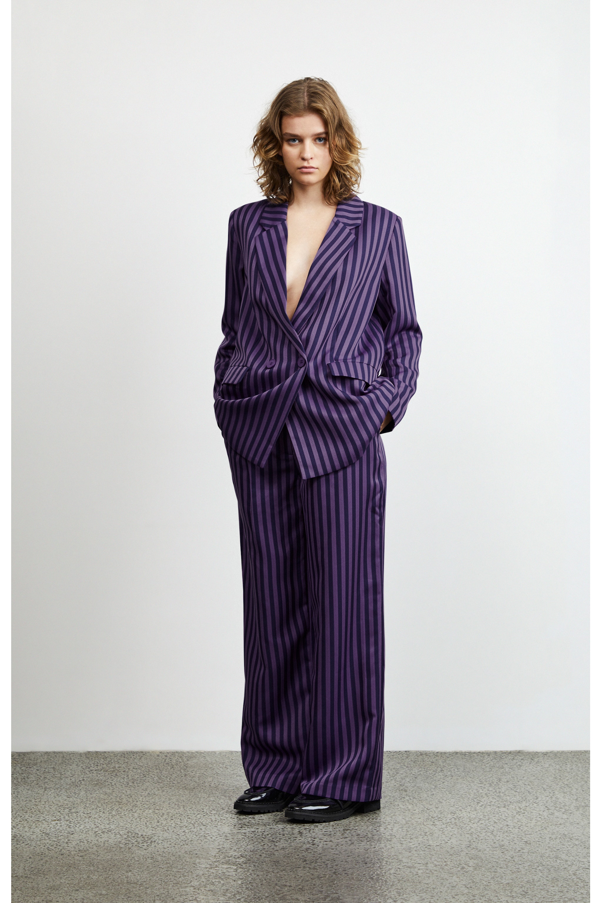 IXMISSY Blazer LOOKBOOK FRONT 20119119-202125