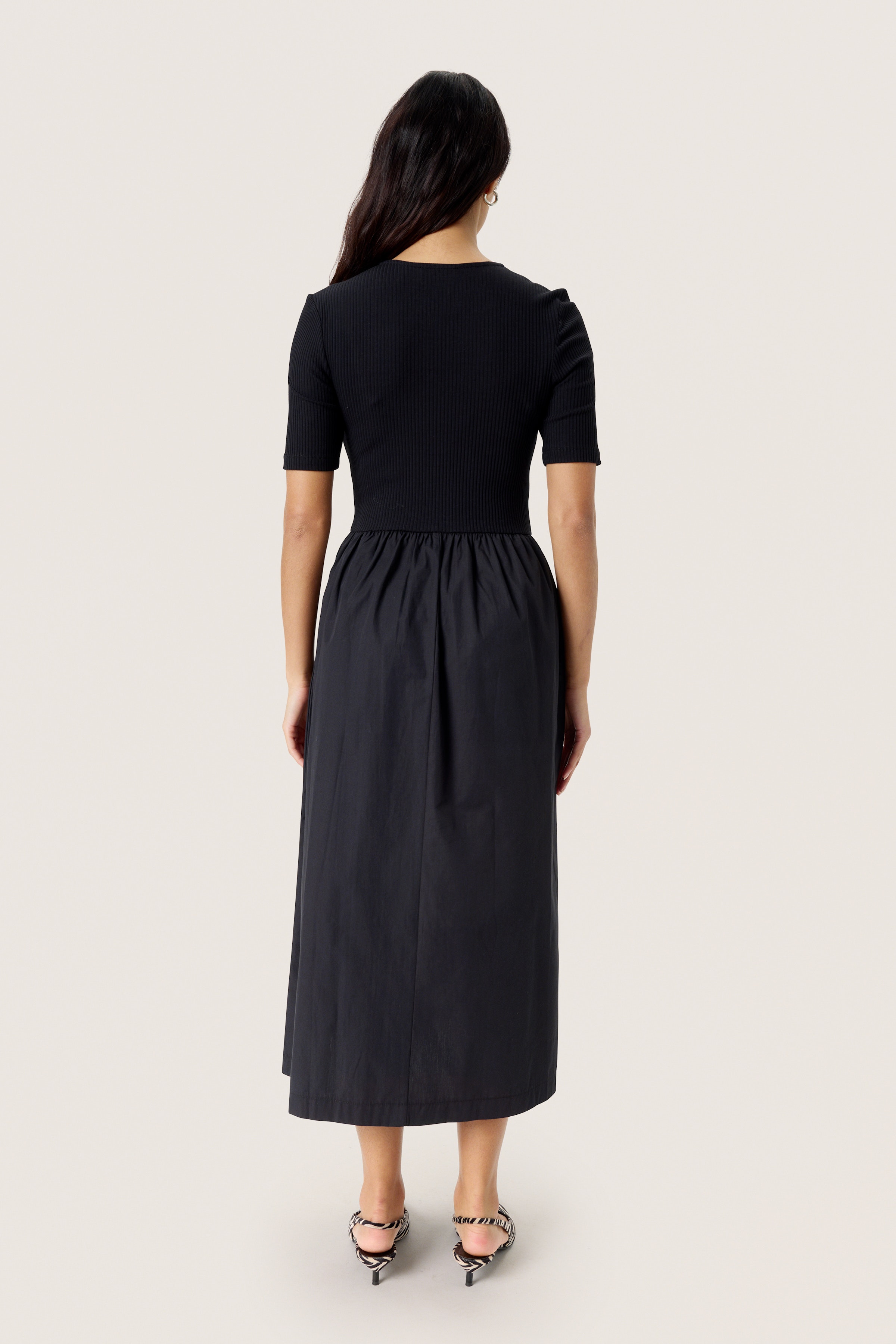 SLSimone Dress LOOKBOOK BACK 30408550-194008