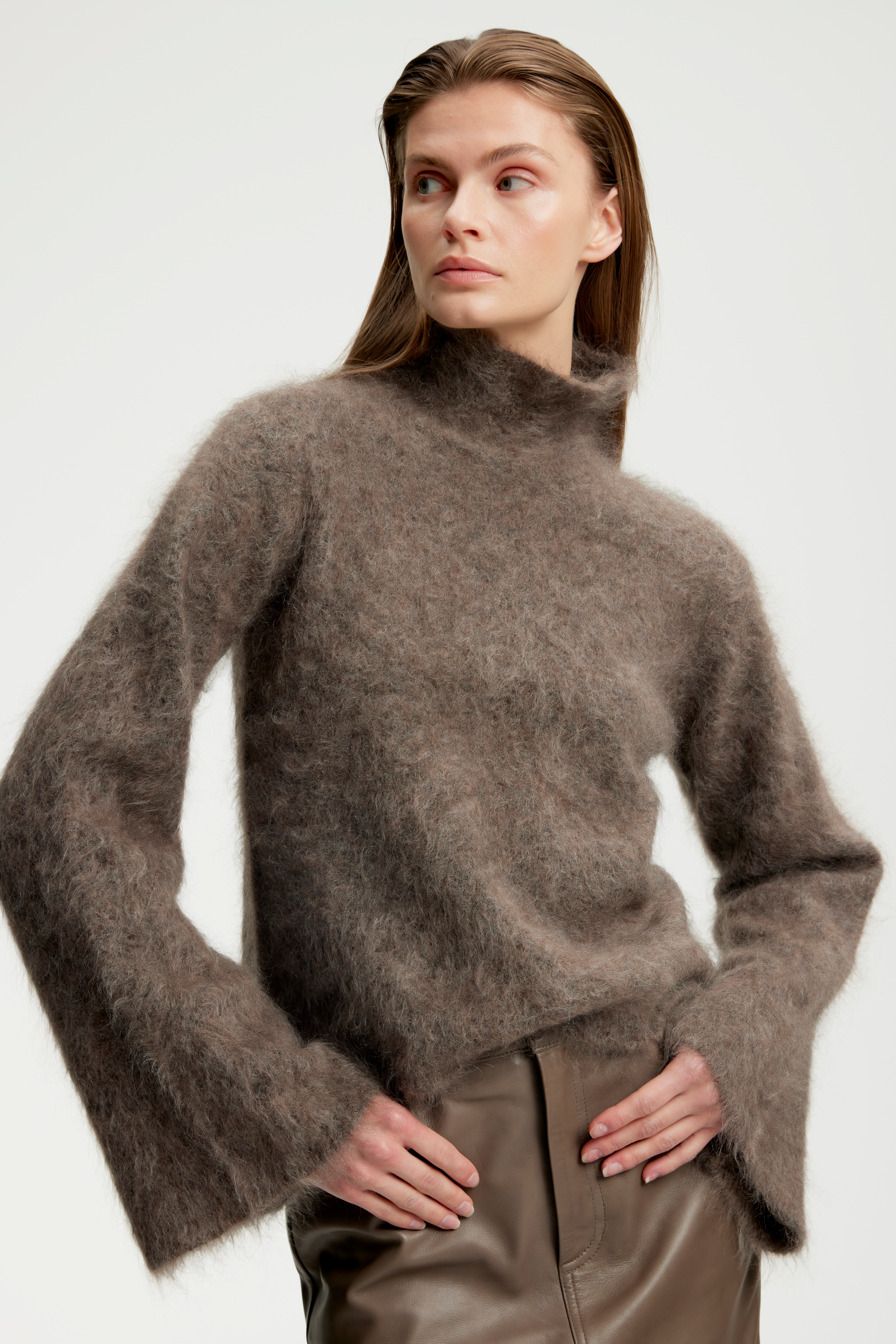 MandaGZ Pullover LOOKBOOK FRONT 10906404-103840