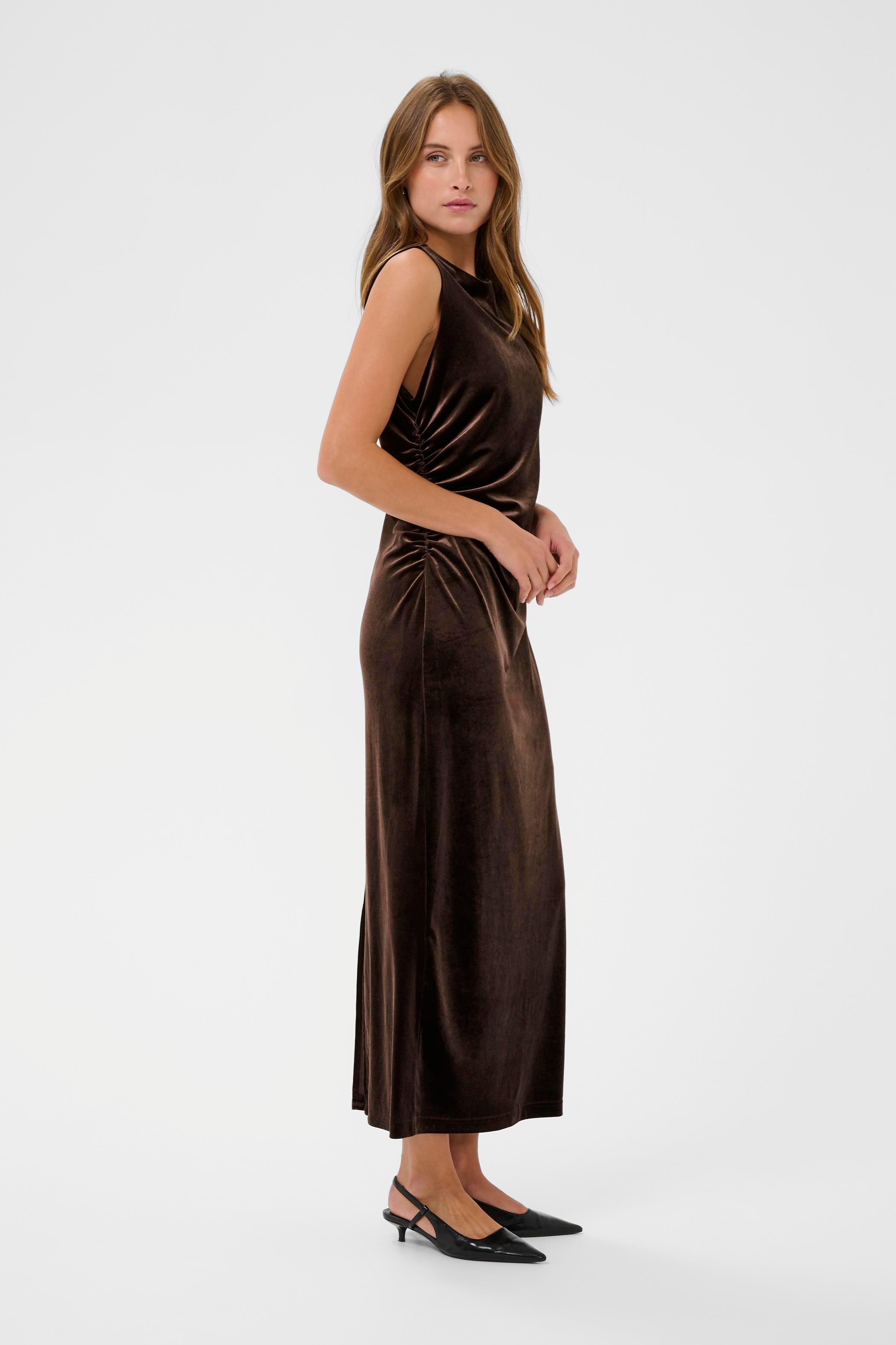 KAkelly Kjole LOOKBOOK FRONT 10510910-191111