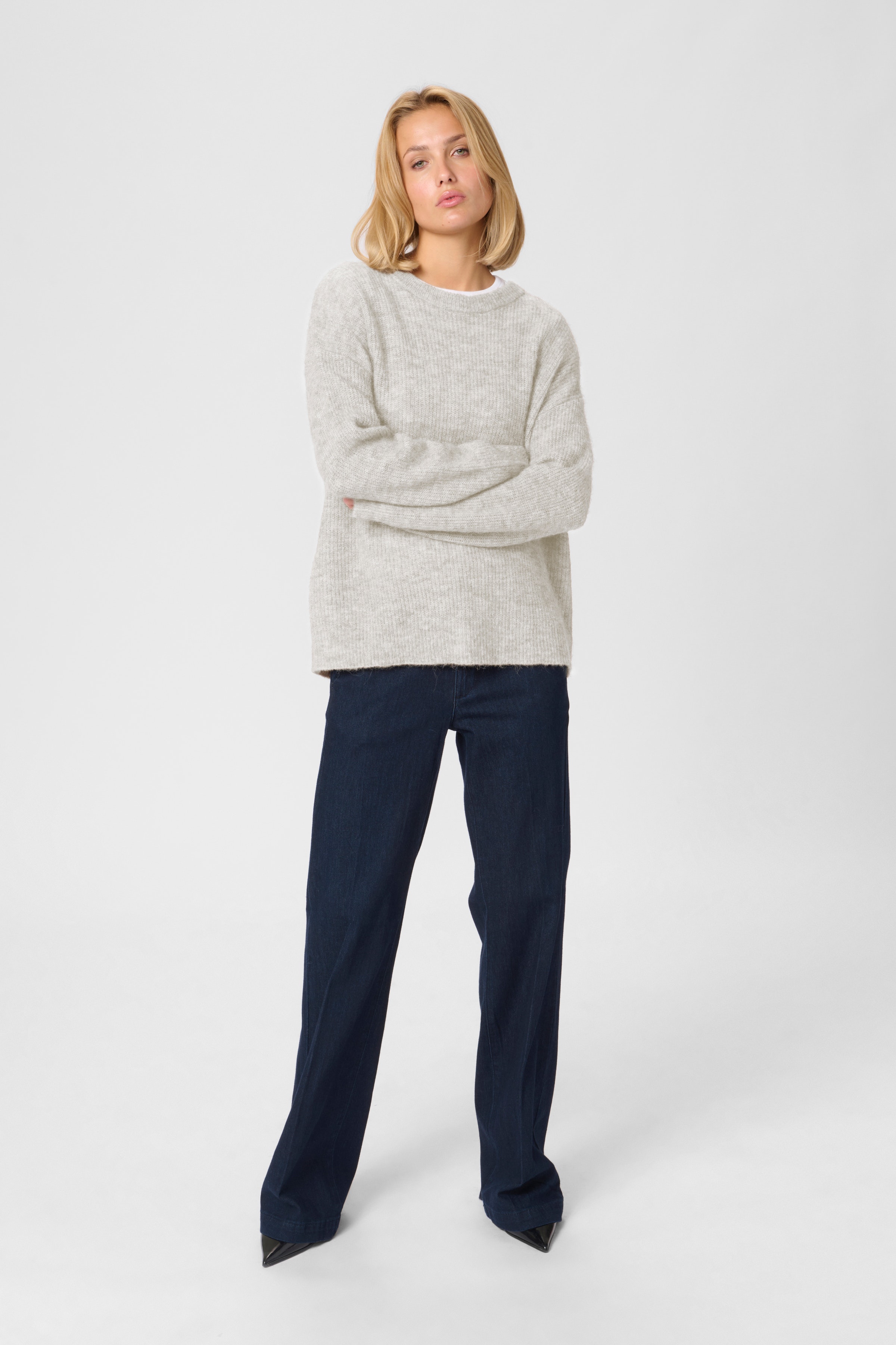 05 THE KNIT PULLOVER LOOKBOOK FRONT 10703603-100378