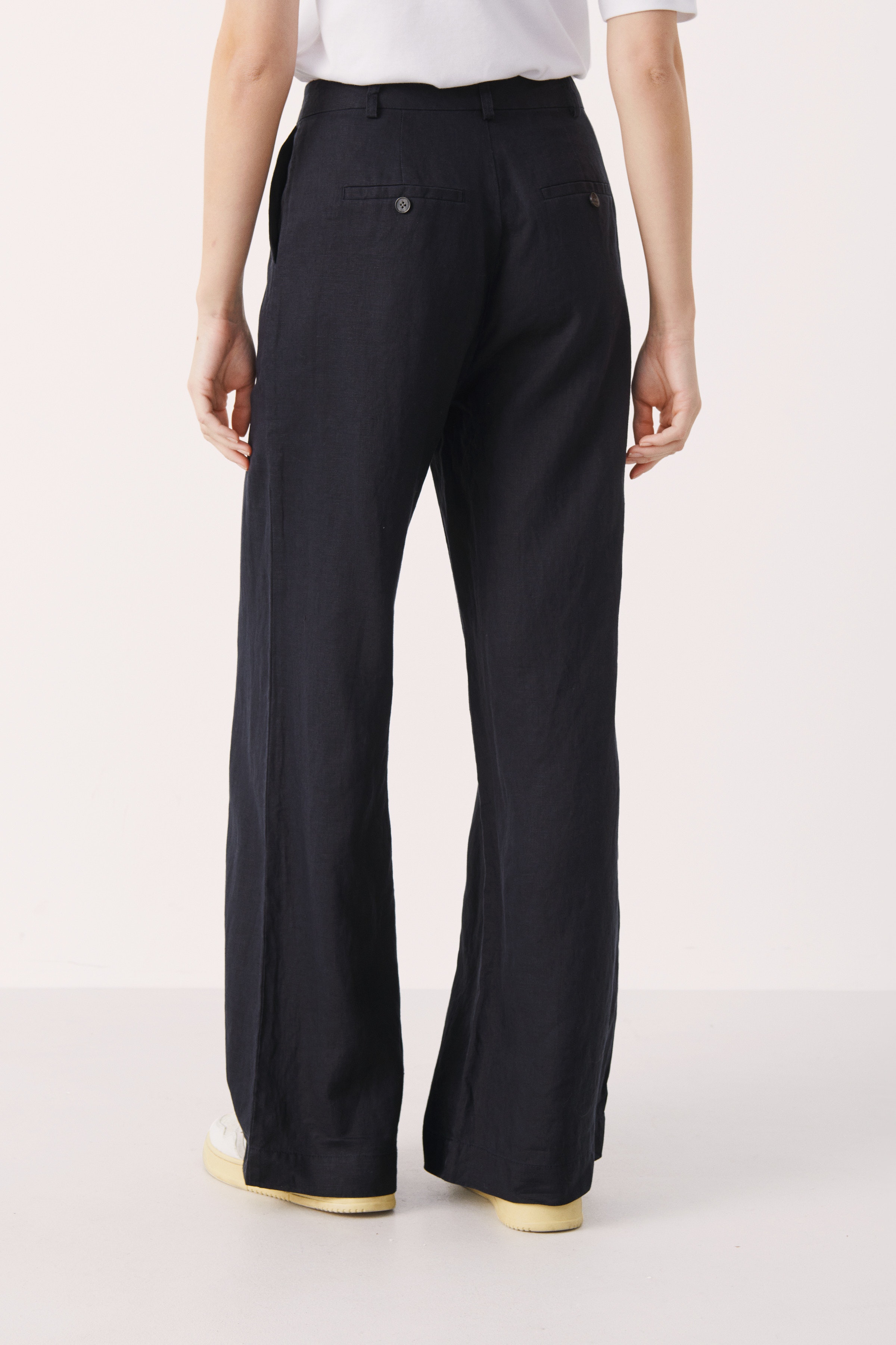 NinnesPW Linen trousers LOOKBOOK BACK 30307724-194013