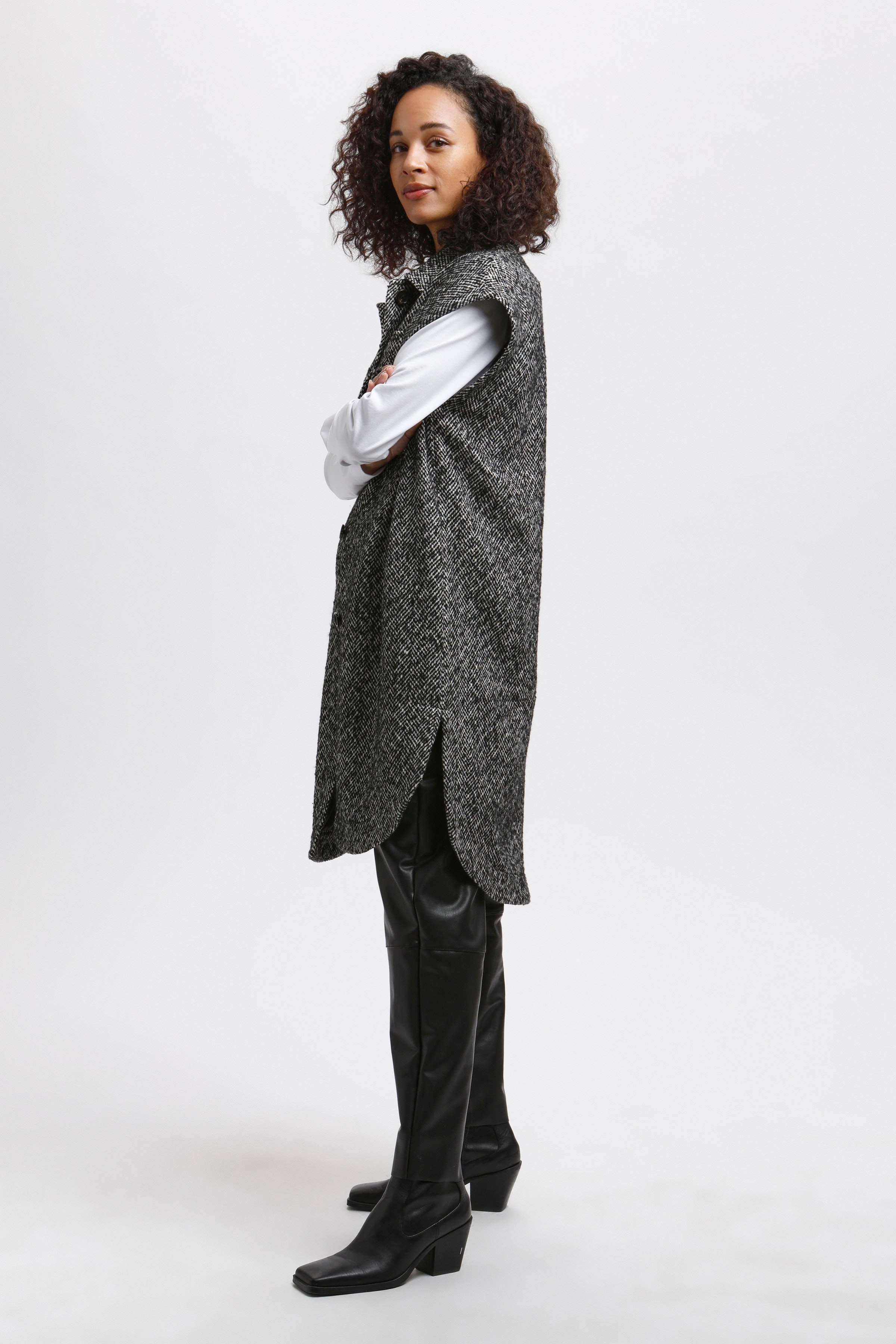 KAtiria Vest LOOKBOOK BACK 10505720-101634